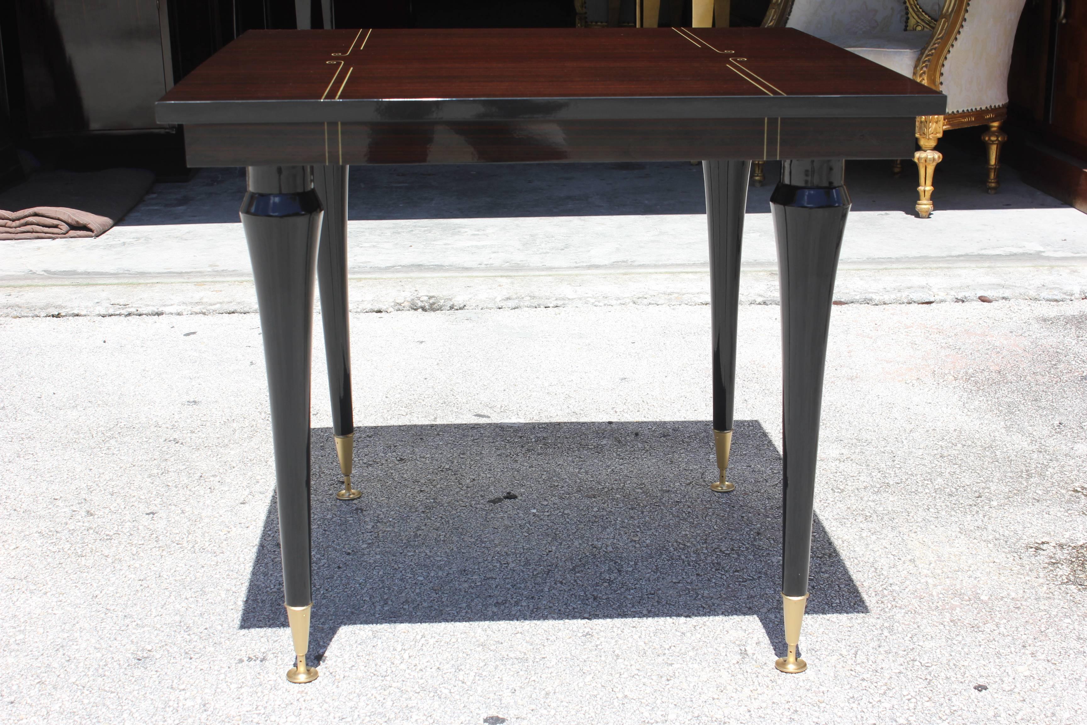 Mid-20th Century French Art Deco Exotic Macassar Ebony Square Center or Foyer Table, circa 1940s