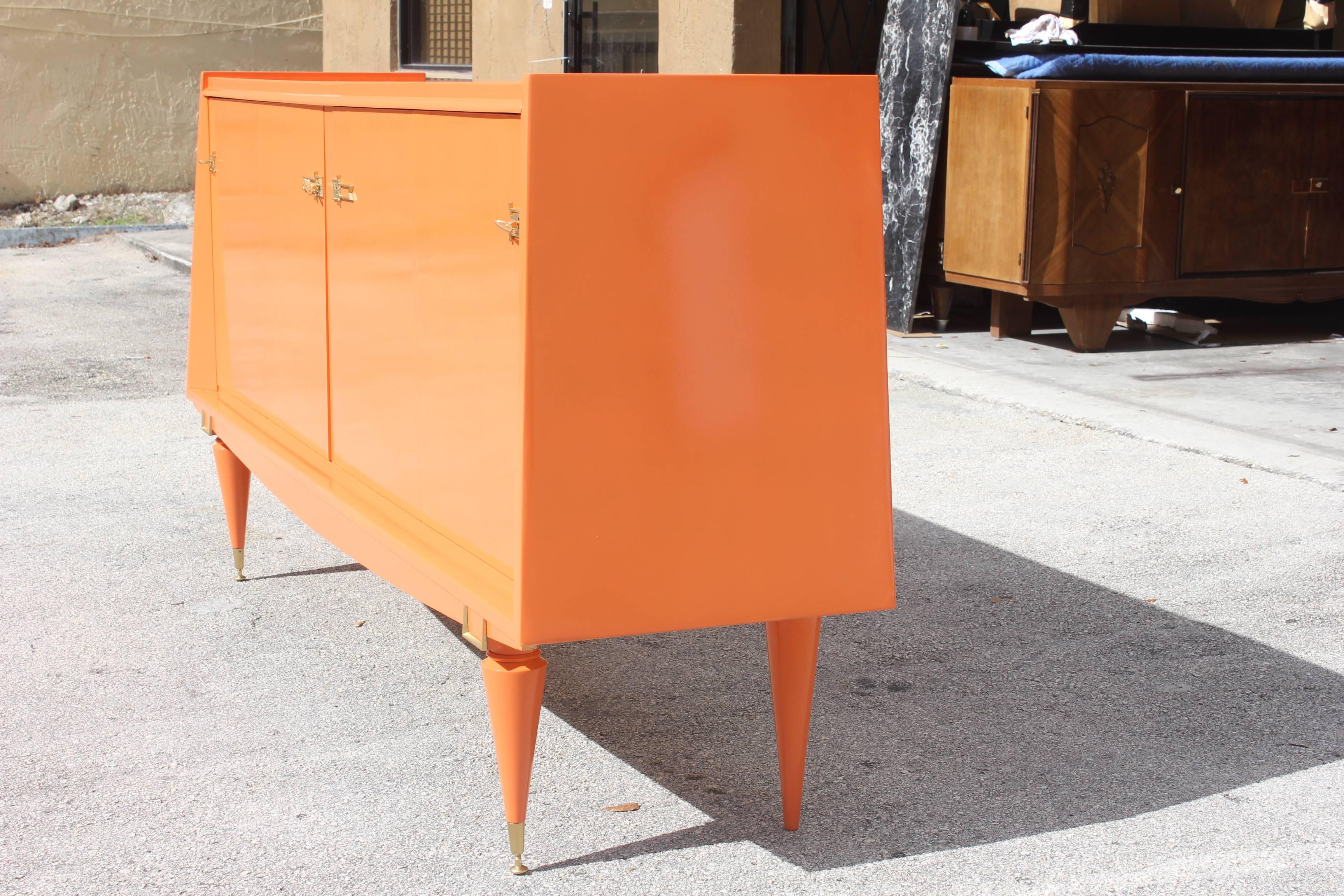 Mid-20th Century Pyramid Style Art Deco Art Modern Sideboard or Buffet 