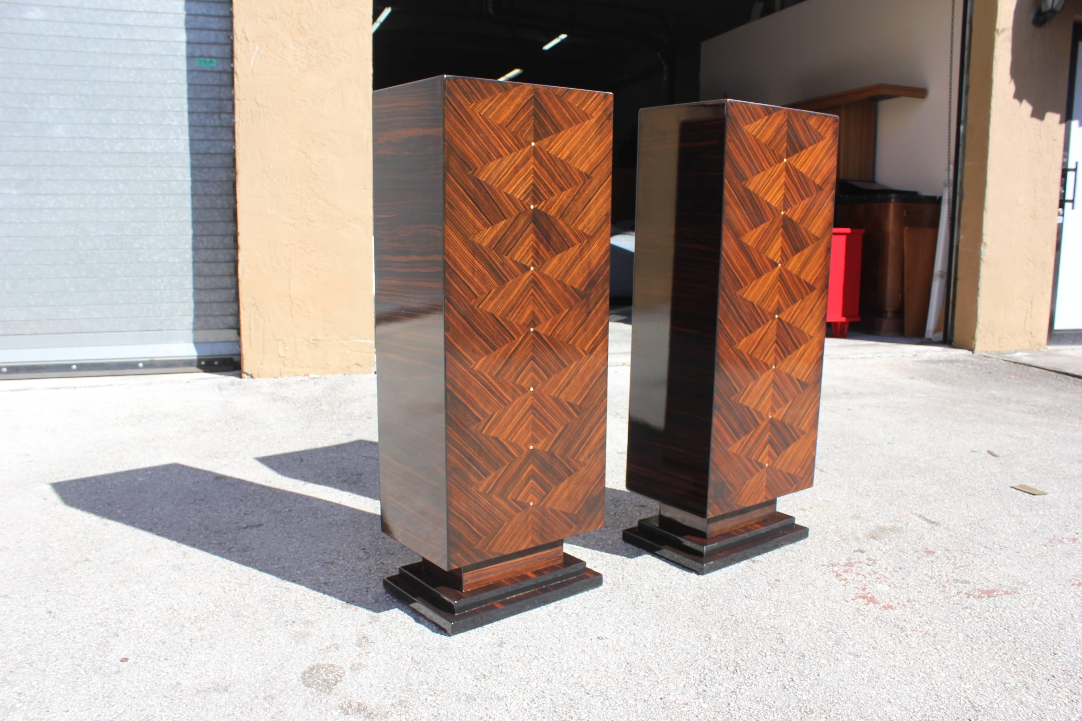 Pair of French Art Deco Exotic Macassar Ebony Pedestals, M-O-P Accents, 1940s 3