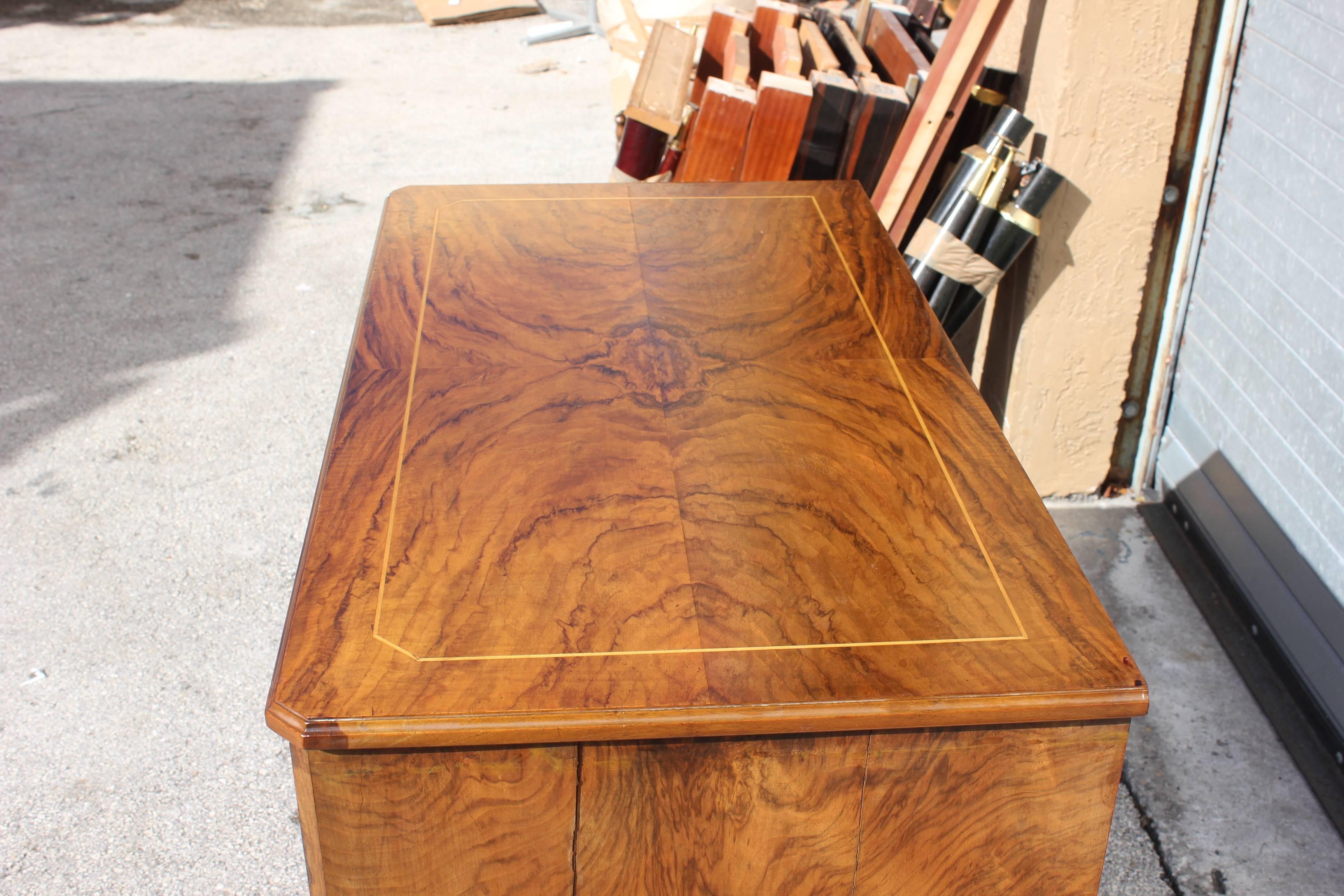 Late 19th Century French Louis Philippe Burl Walnut Bookmatched Commode, Dresser or Chest