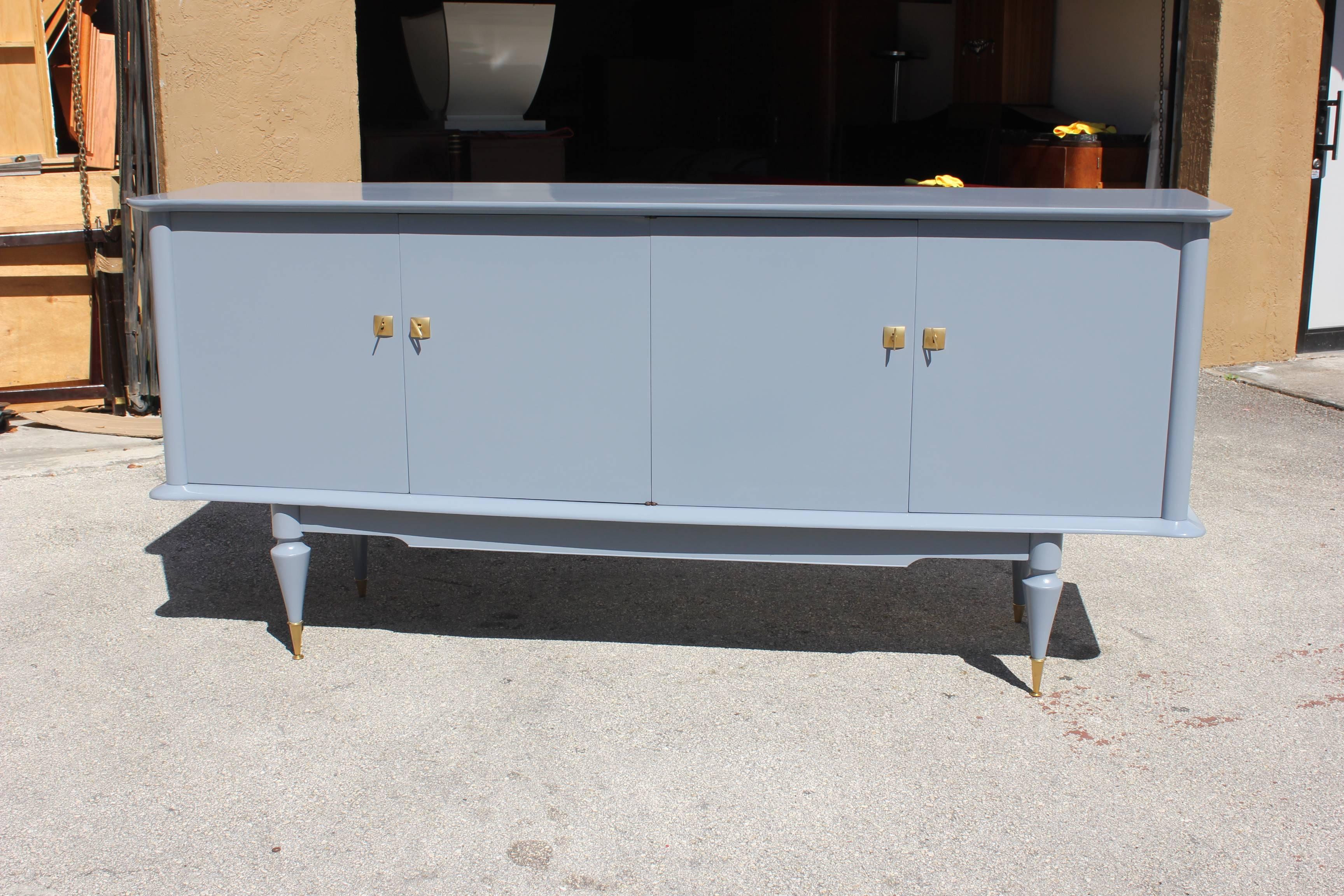 A French Art Deco, Art Modern sideboard buffet bar ''Light Baby Blue'' semi high gloss finish. Beautifully, circa 1940s. Newly lacquered inside and out, bar area all keys present.