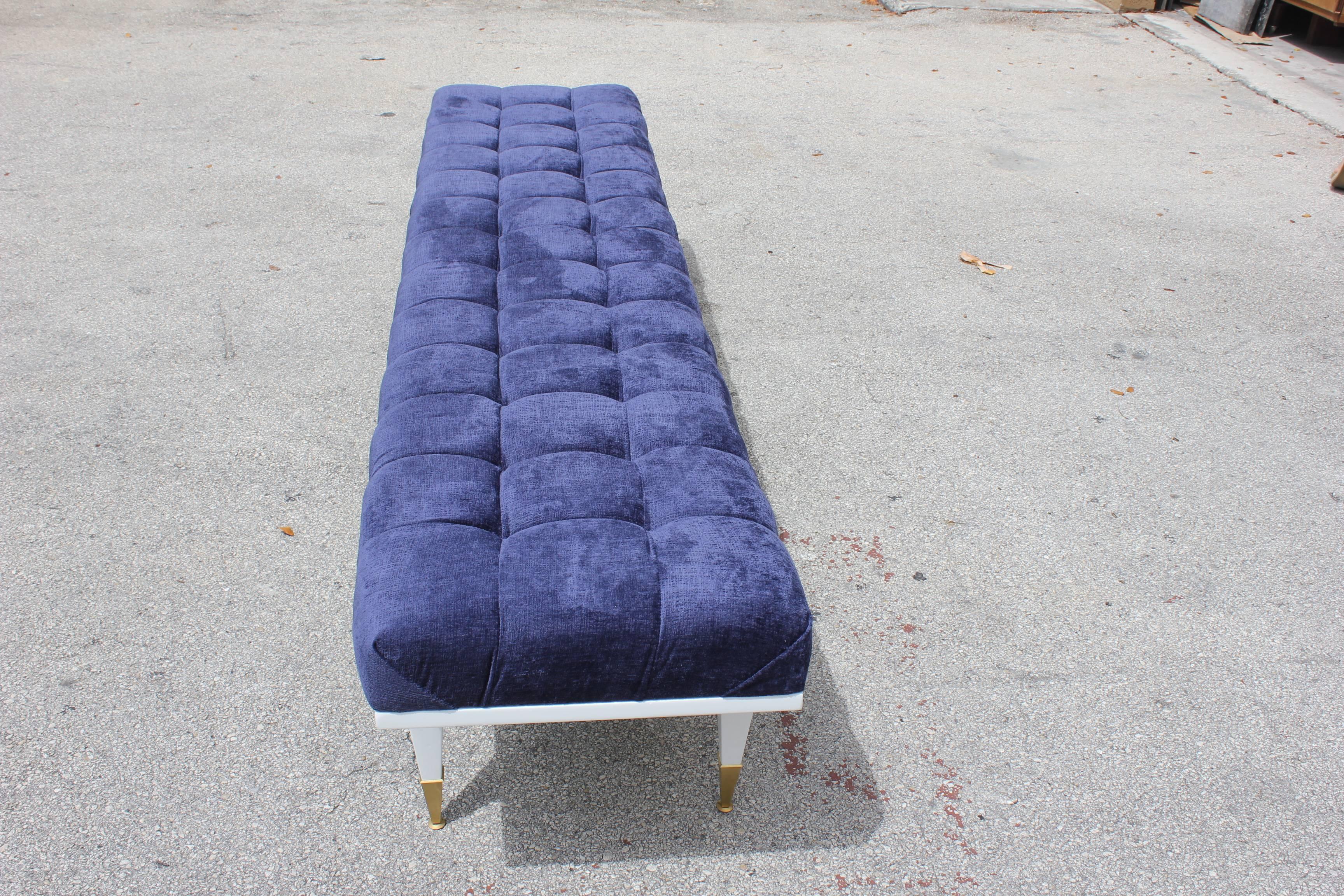 French Art Deco Snow White Lacquered Long Sitting Bench, circa 1940s In Excellent Condition In Hialeah, FL