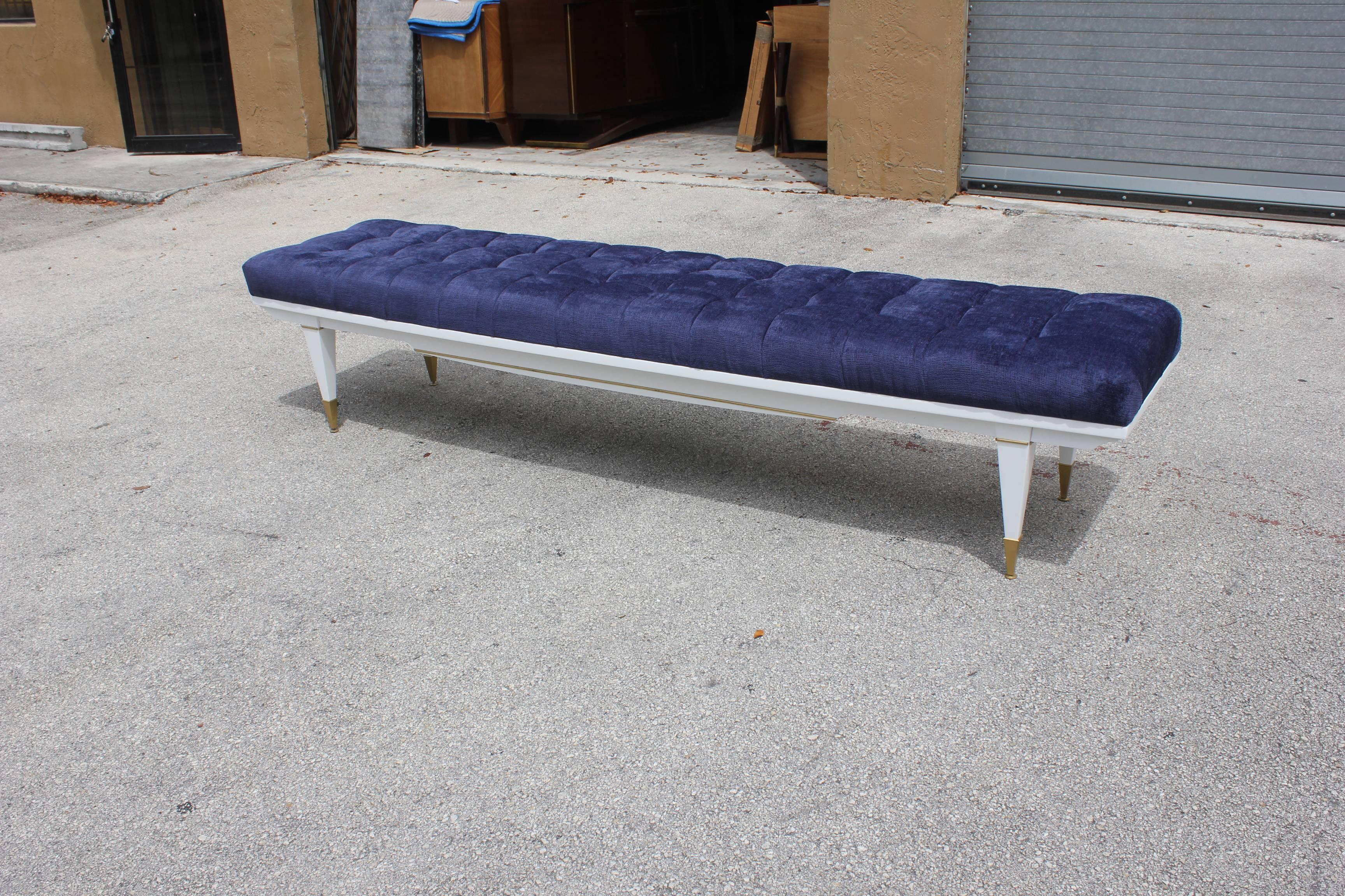 French Art Deco Snow White Lacquered Long Sitting Bench, circa 1940s 1