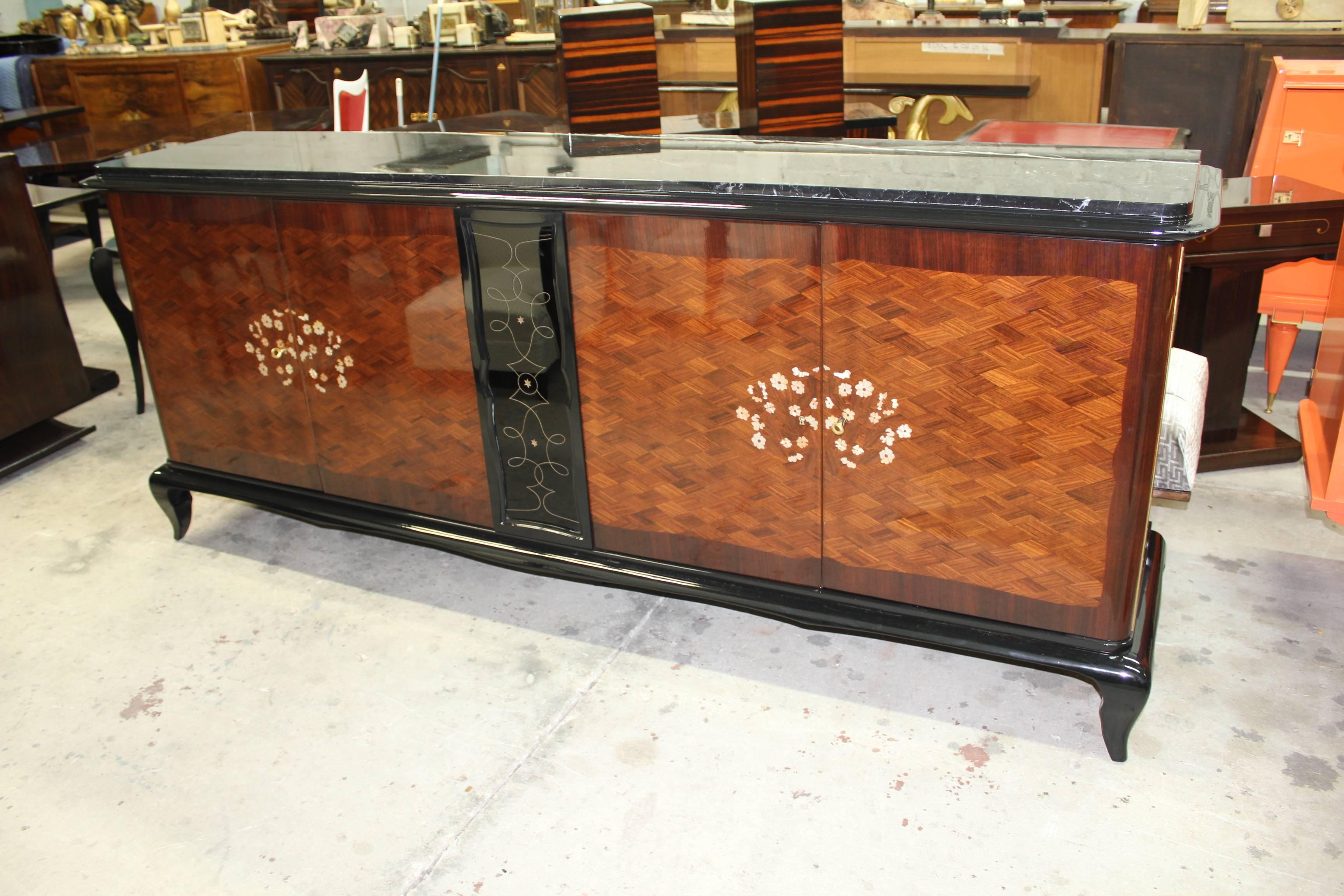 French Art Deco Mother-of-Pearl style of Jules Leleu Sideboard or Buffet In Excellent Condition In Hialeah, FL