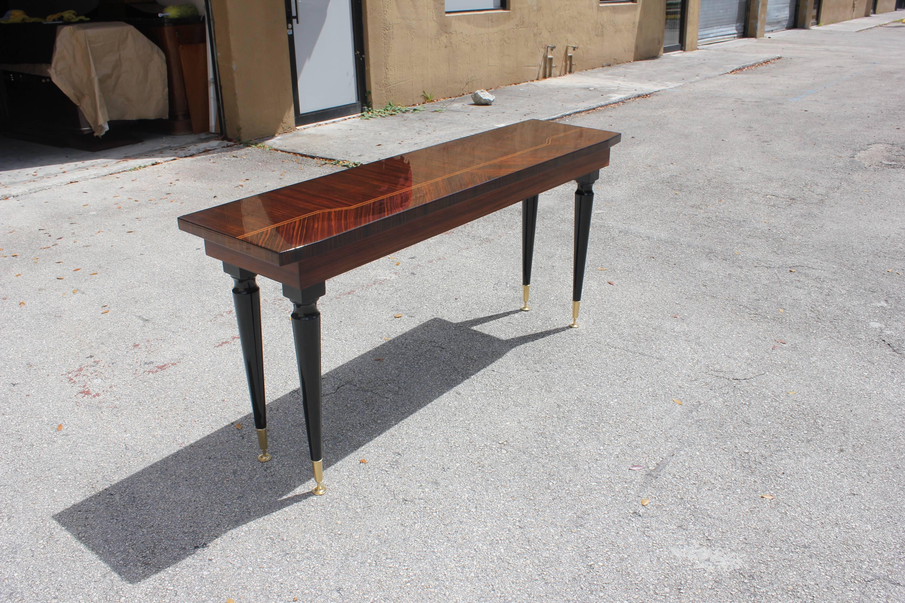 Beautiful French Art Deco Exotic Macassar Console Table, circa 1940s In Excellent Condition In Hialeah, FL