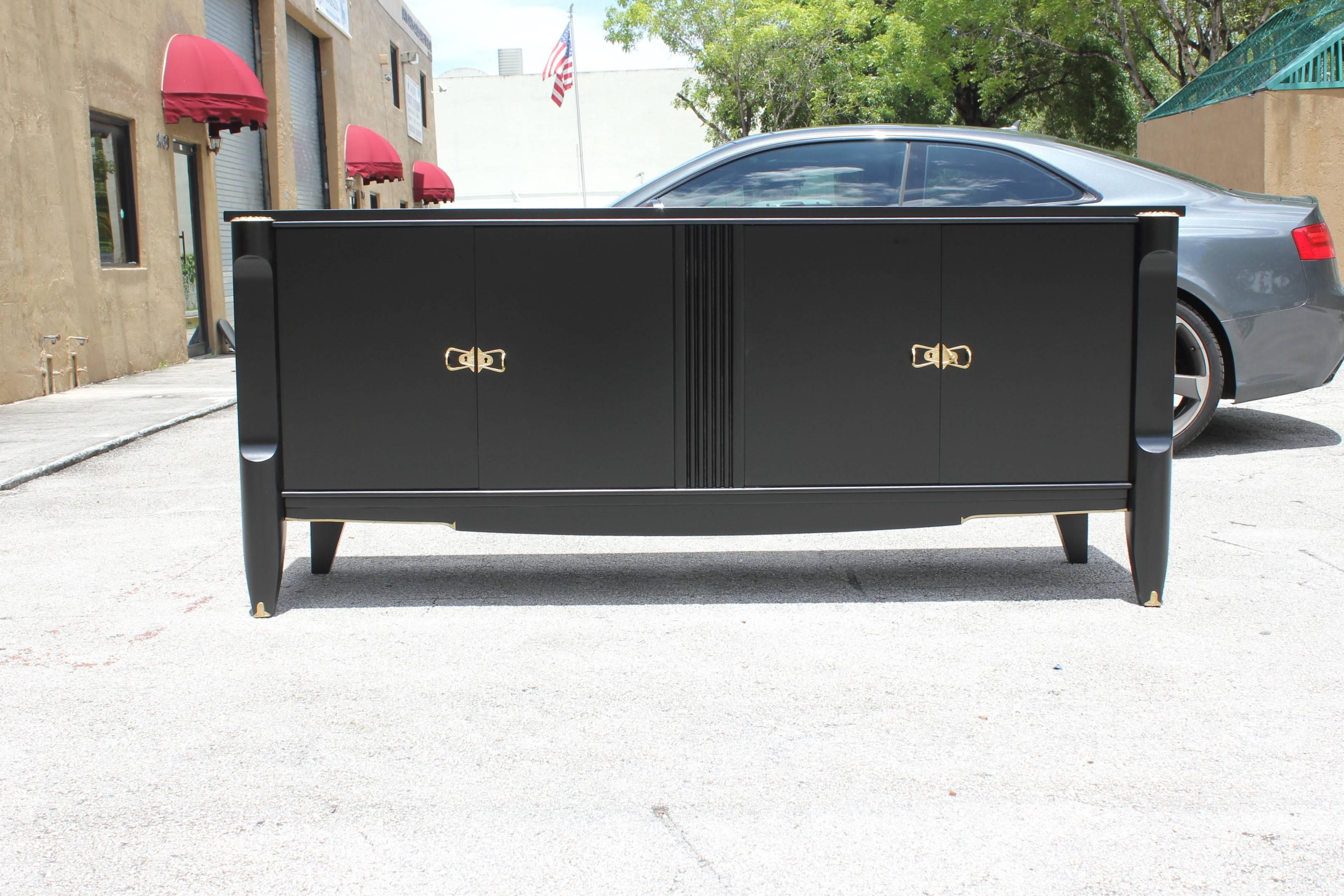 A French Art Deco, ebonized finish sideboard, buffet or bar. Beautifully, circa 1940s. Newly lacquered inside and out, very good condition, from France.