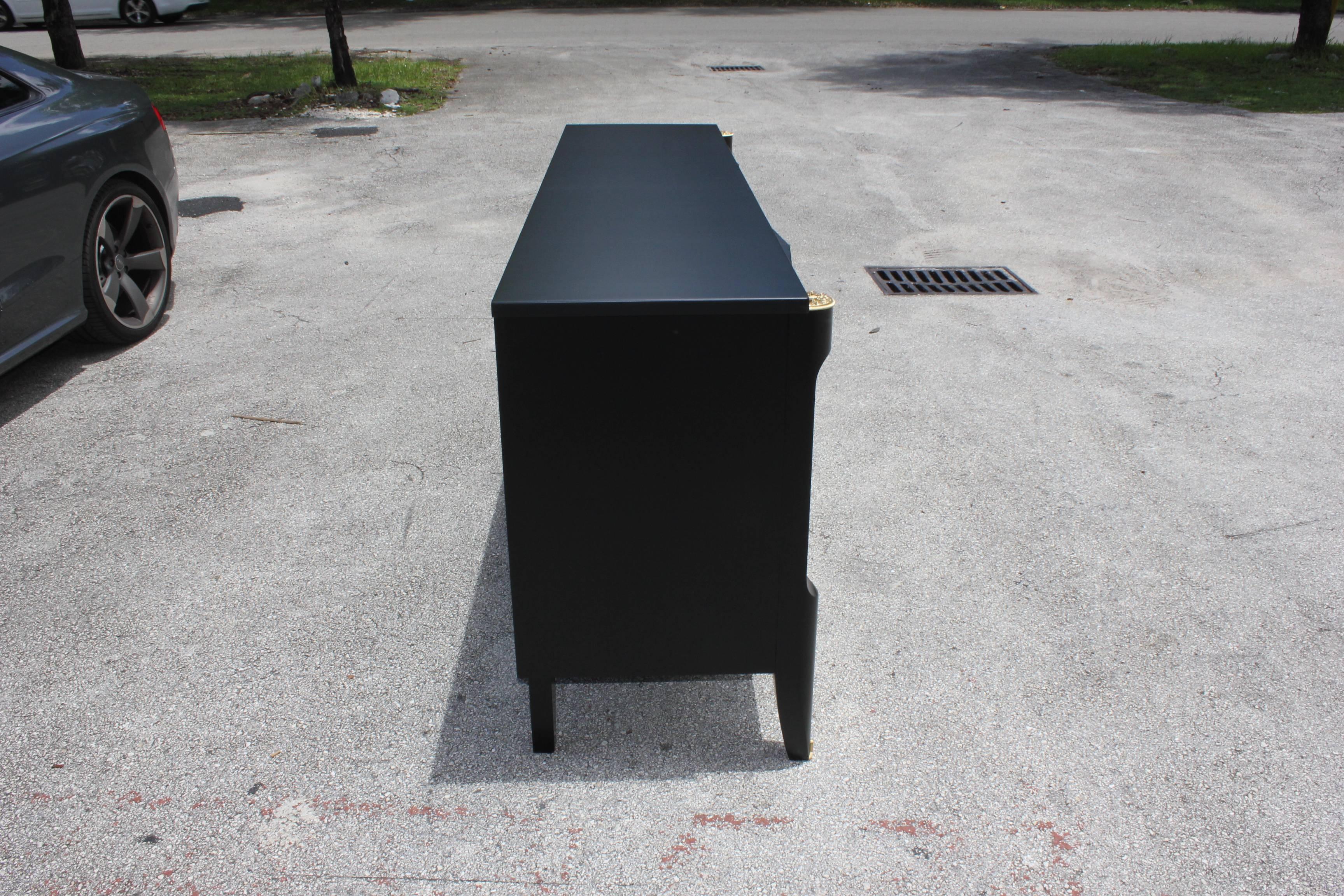 Beautiful French Art Deco Ebonized Sideboard / Buffet, circa 1940s In Excellent Condition In Hialeah, FL