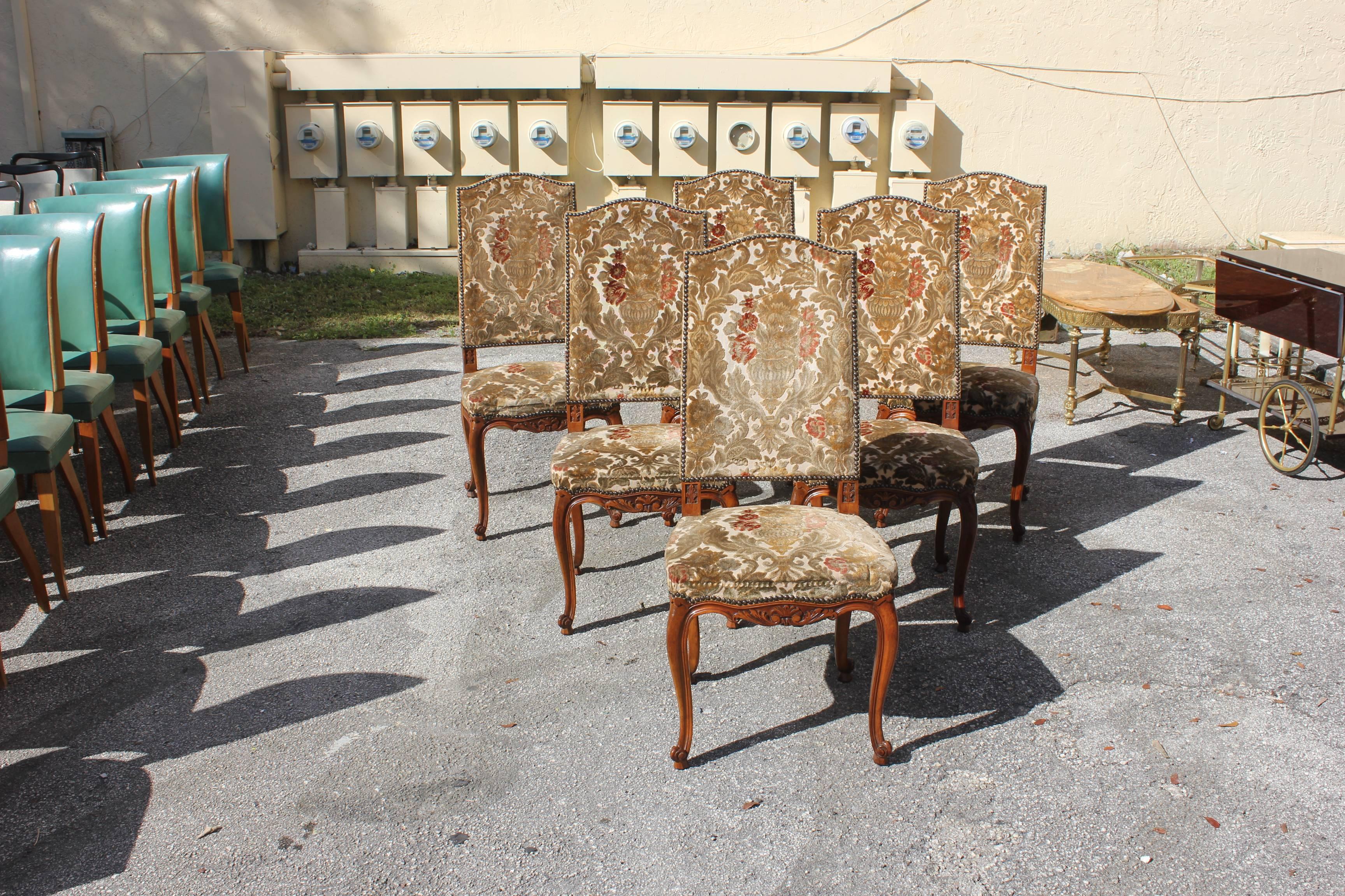 Fine set of six Louis XV dining chairs with chapeau de gendarme backs, circa 19th century. Vintage fabric velvet in very good condition with brass nailhead, solid walnut chair frames are in excellent condition. From South France Bordeaux. We