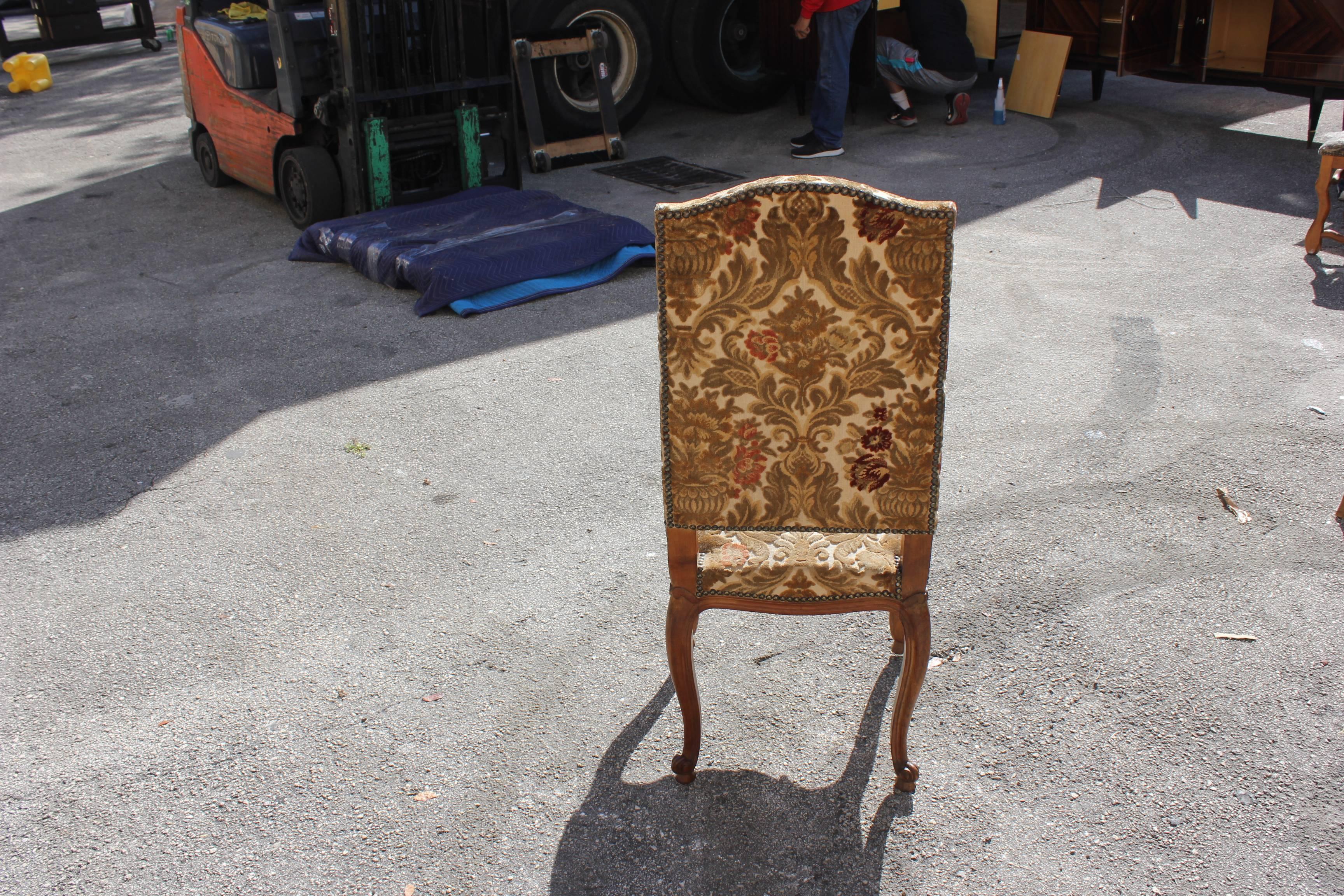 Fine Set of Six French Louis XV Solid Walnut Dining Chairs, circa 19th Century 3