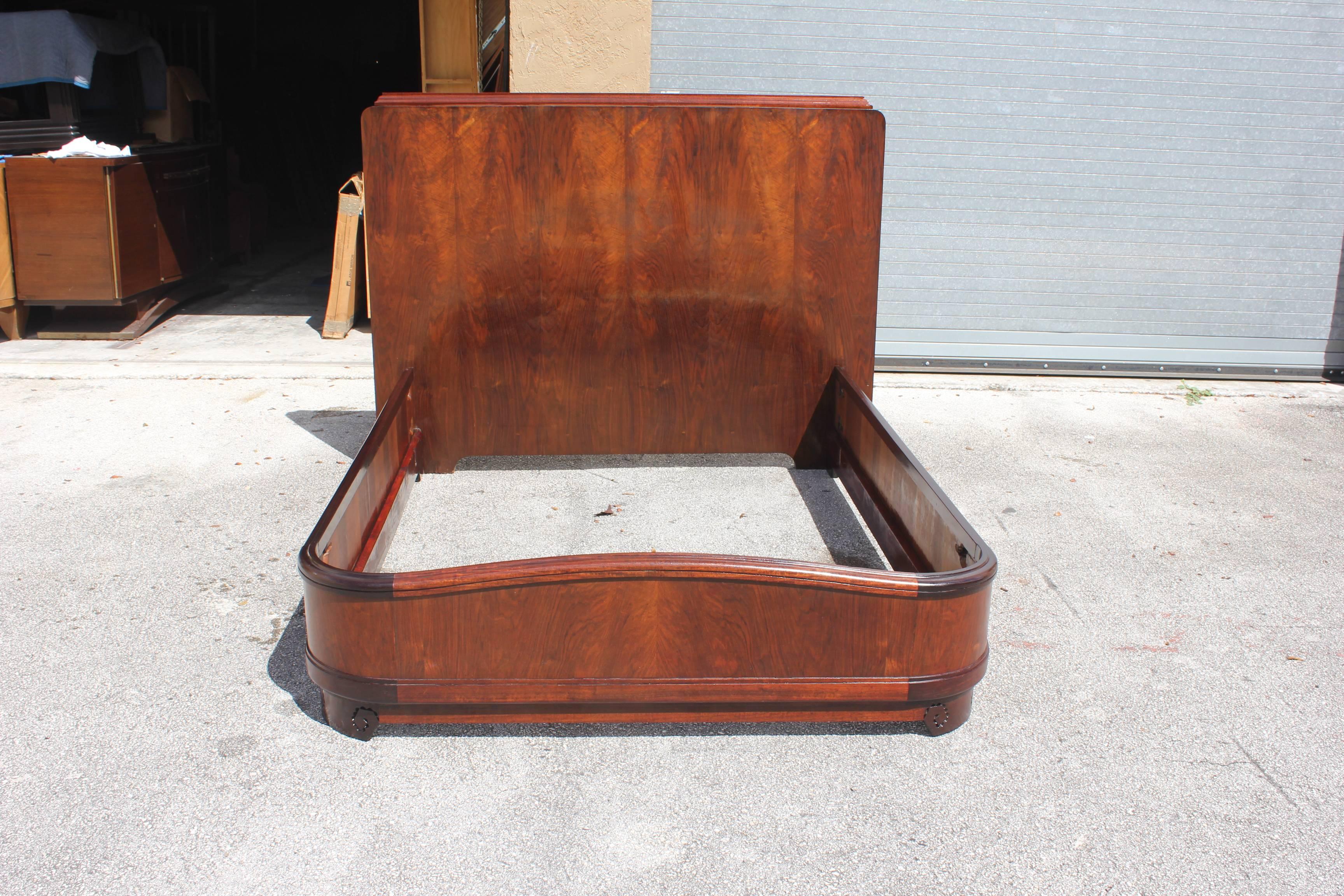 Mid-20th Century French Art Deco Walnut with Cherrywood Bed by “Majorelle Nancy”, circa 1930s