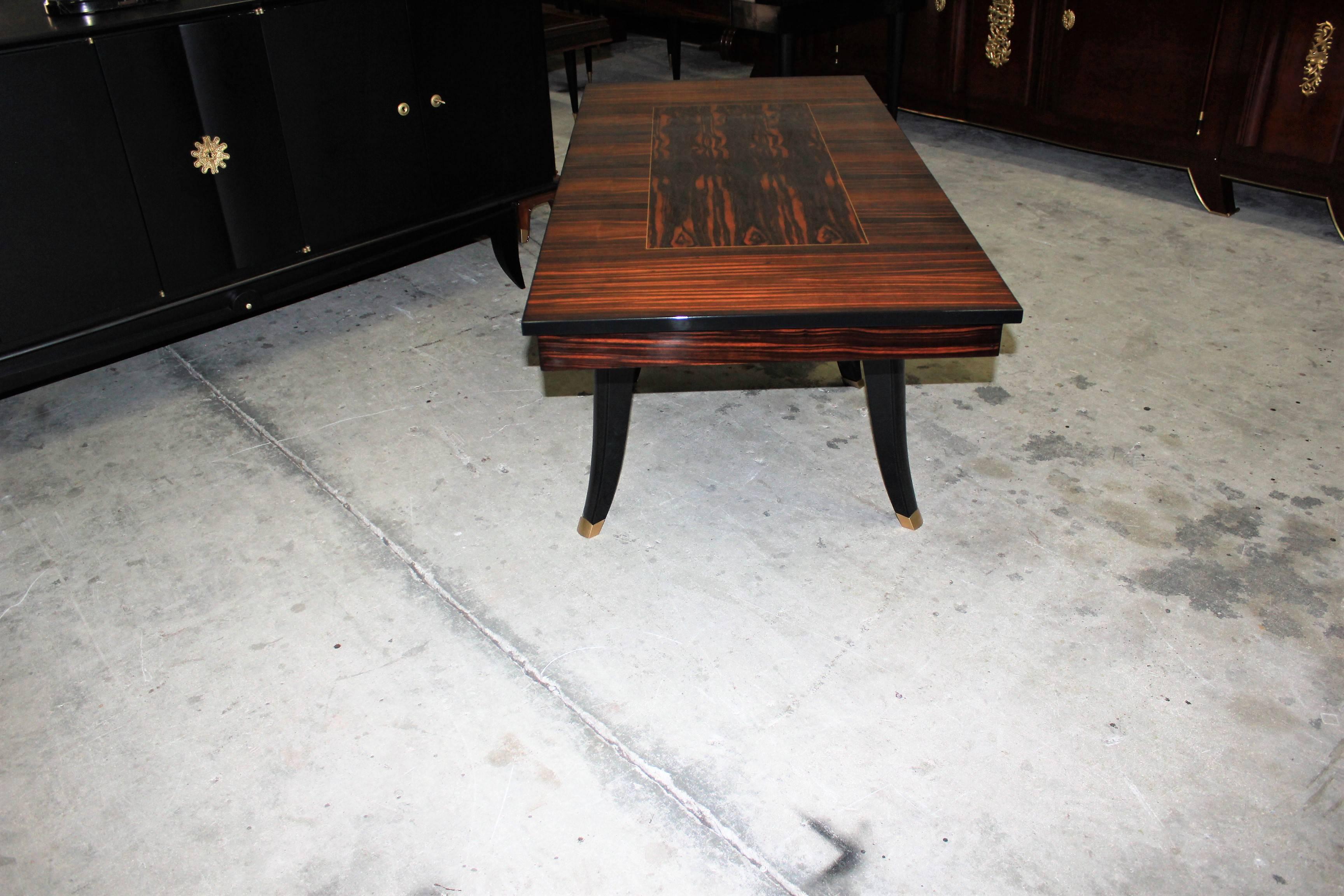 Mid-20th Century Monumental French Art Deco Macassar Centre Table or Dining Table, circa 1940s
