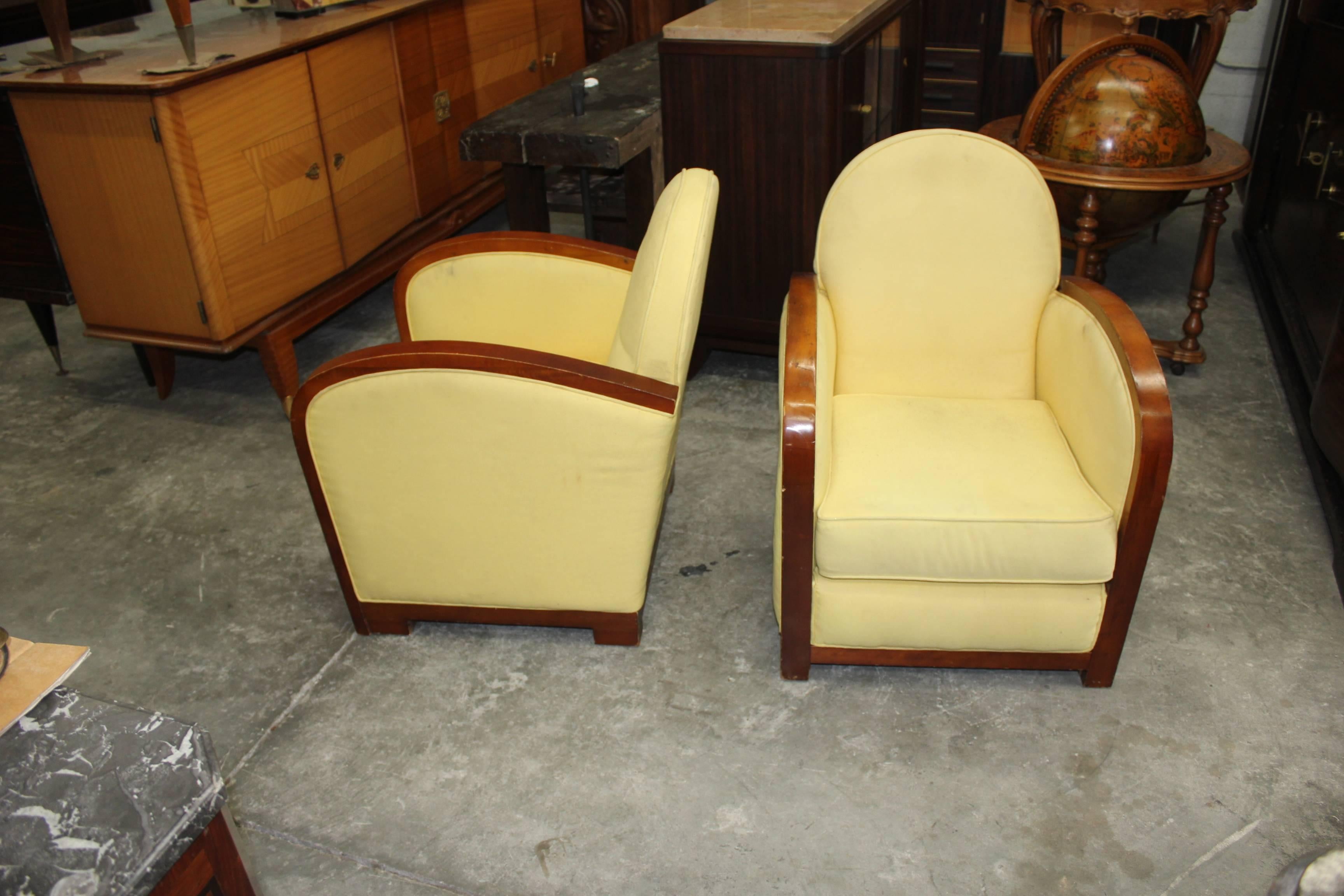 Fabric Fine Pair of French Art Deco Speed Armchairs or Club Chairs, circa 1940s