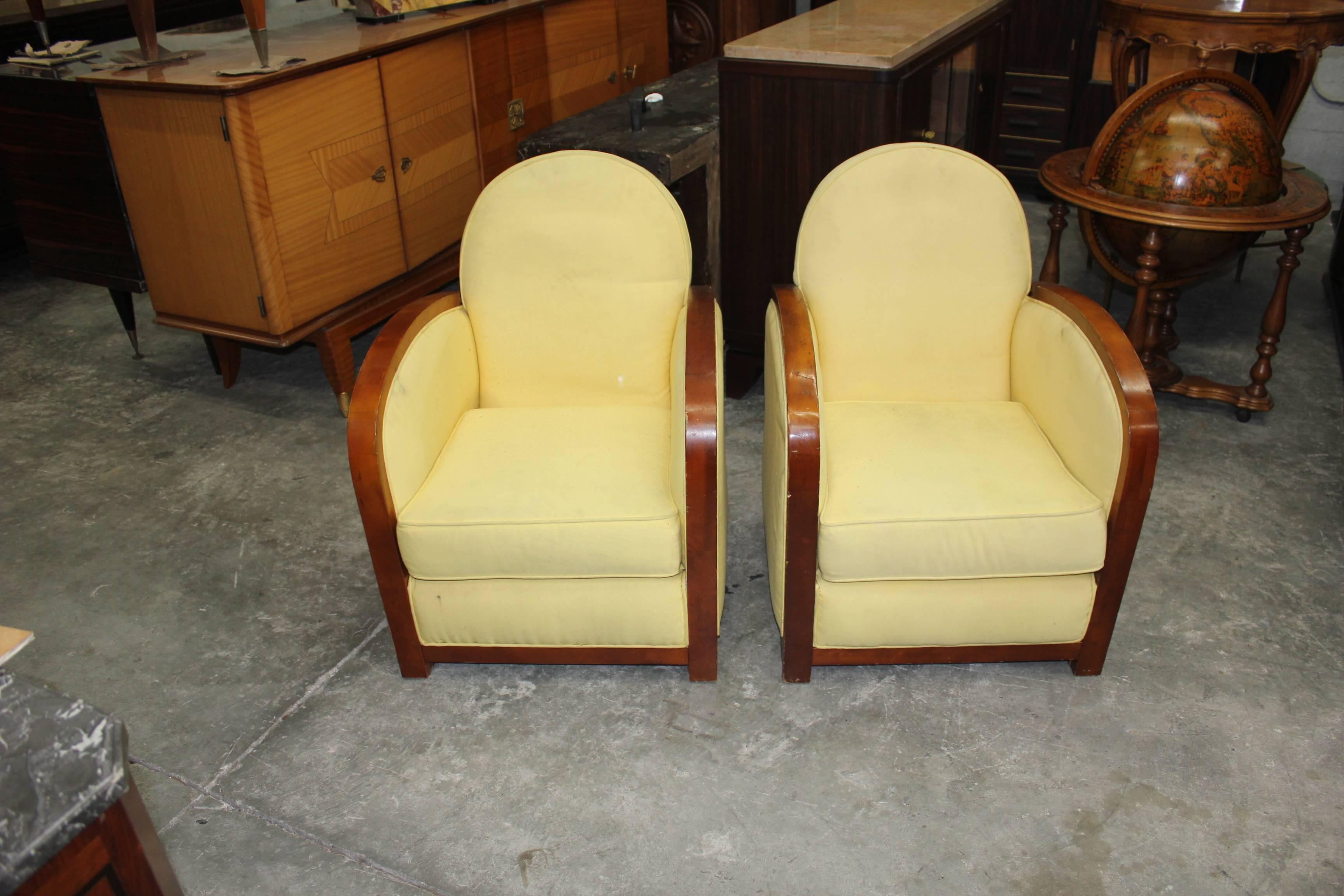 Fine Pair of French Art Deco Speed Armchairs or Club Chairs, circa 1940s 1