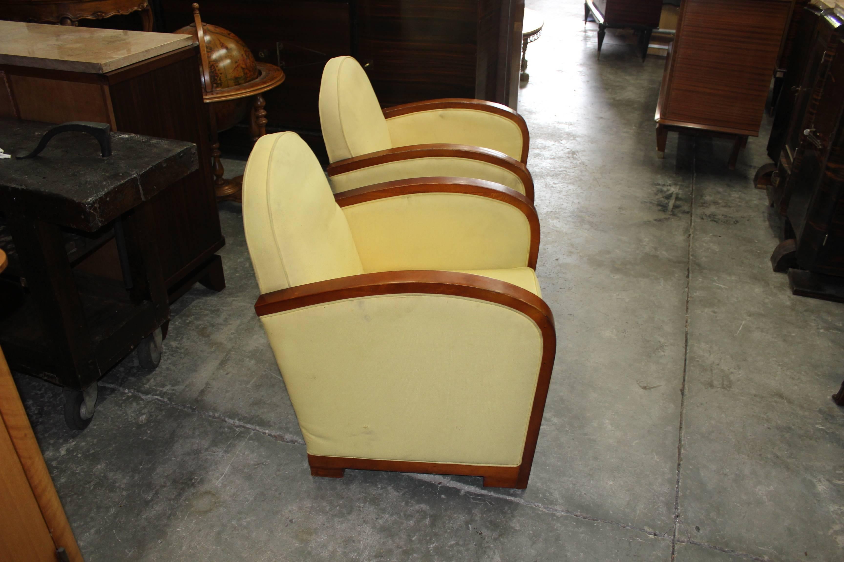 Fine Pair of French Art Deco Speed Armchairs or Club Chairs, circa 1940s 4
