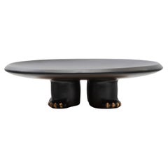 JAMA Plato de Cerámica Decorativa en Esmalte Negro con Detalles en Brillo Dorado