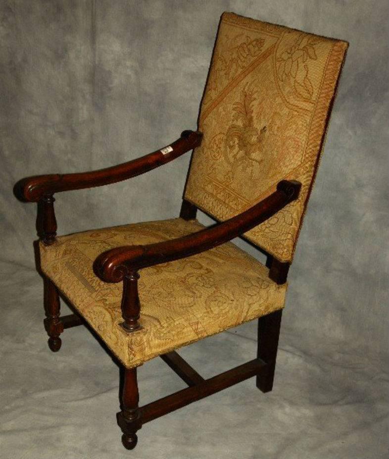 French Pair of 19th Century Louis XIV Carved Oak Armchairs For Sale