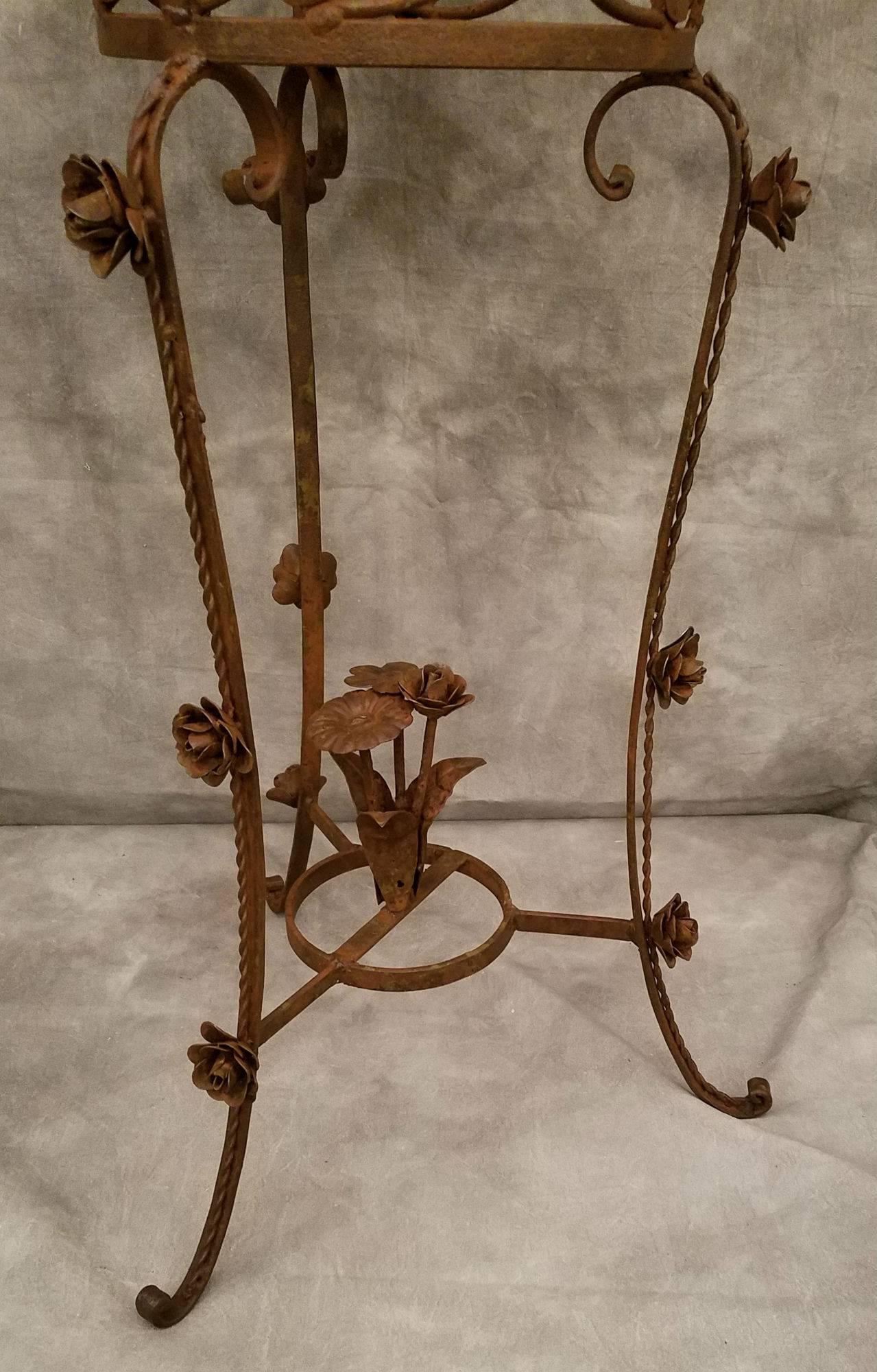 Pair of Iron Leaf and Flower Plant Stands In Good Condition In Miami, FL