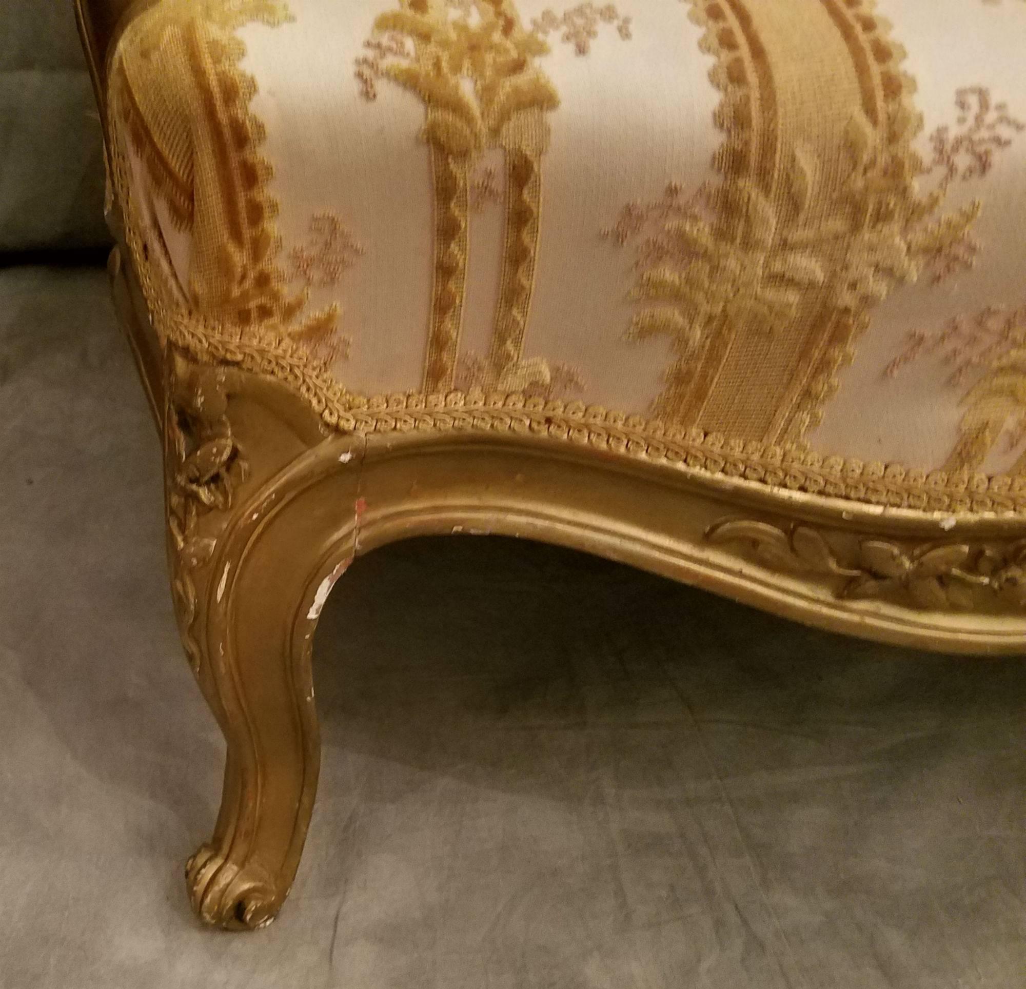 19th Century Louis XV Caved and Gilded Canape In Good Condition For Sale In Miami, FL