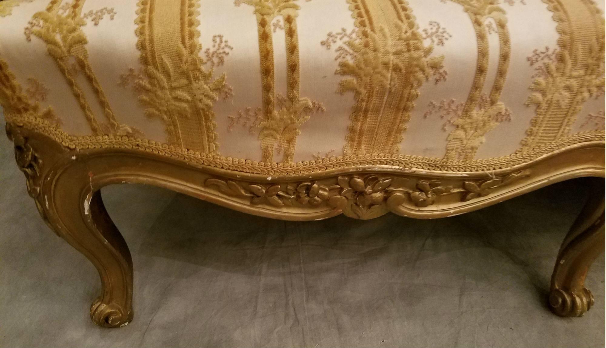 Giltwood 19th Century Louis XV Caved and Gilded Canape For Sale