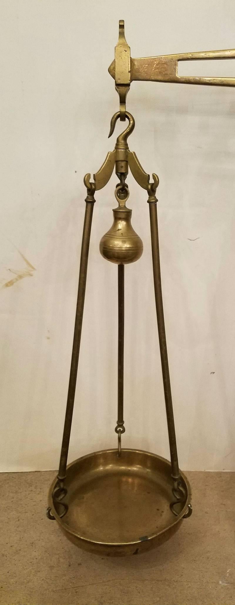 Brass and iron beam scale. Marked: 10 lb Class B and Berry & Warmington Limited, Liverpool & Manchester.