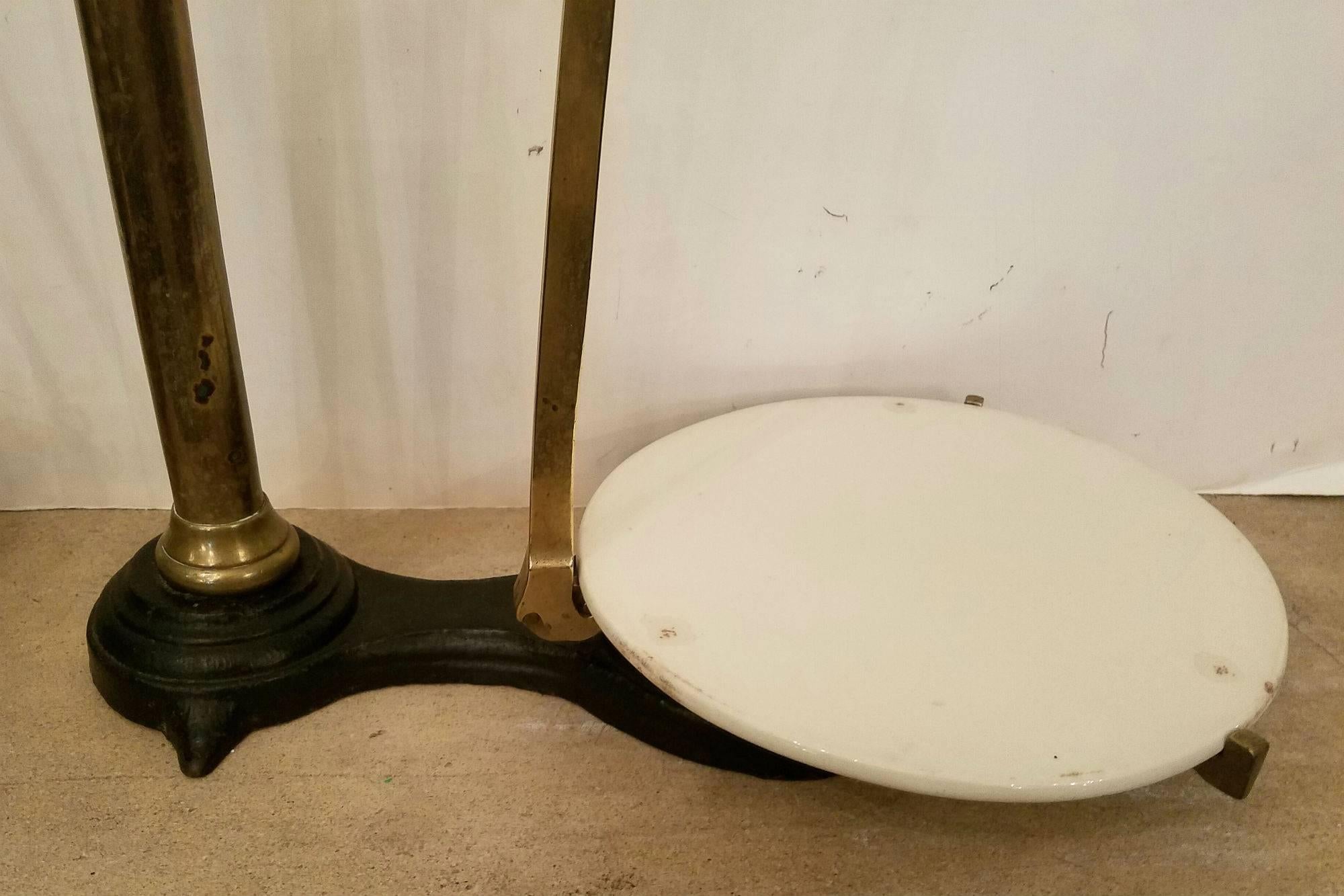 19th Century Brass and Iron Beam Scale In Good Condition For Sale In Miami, FL