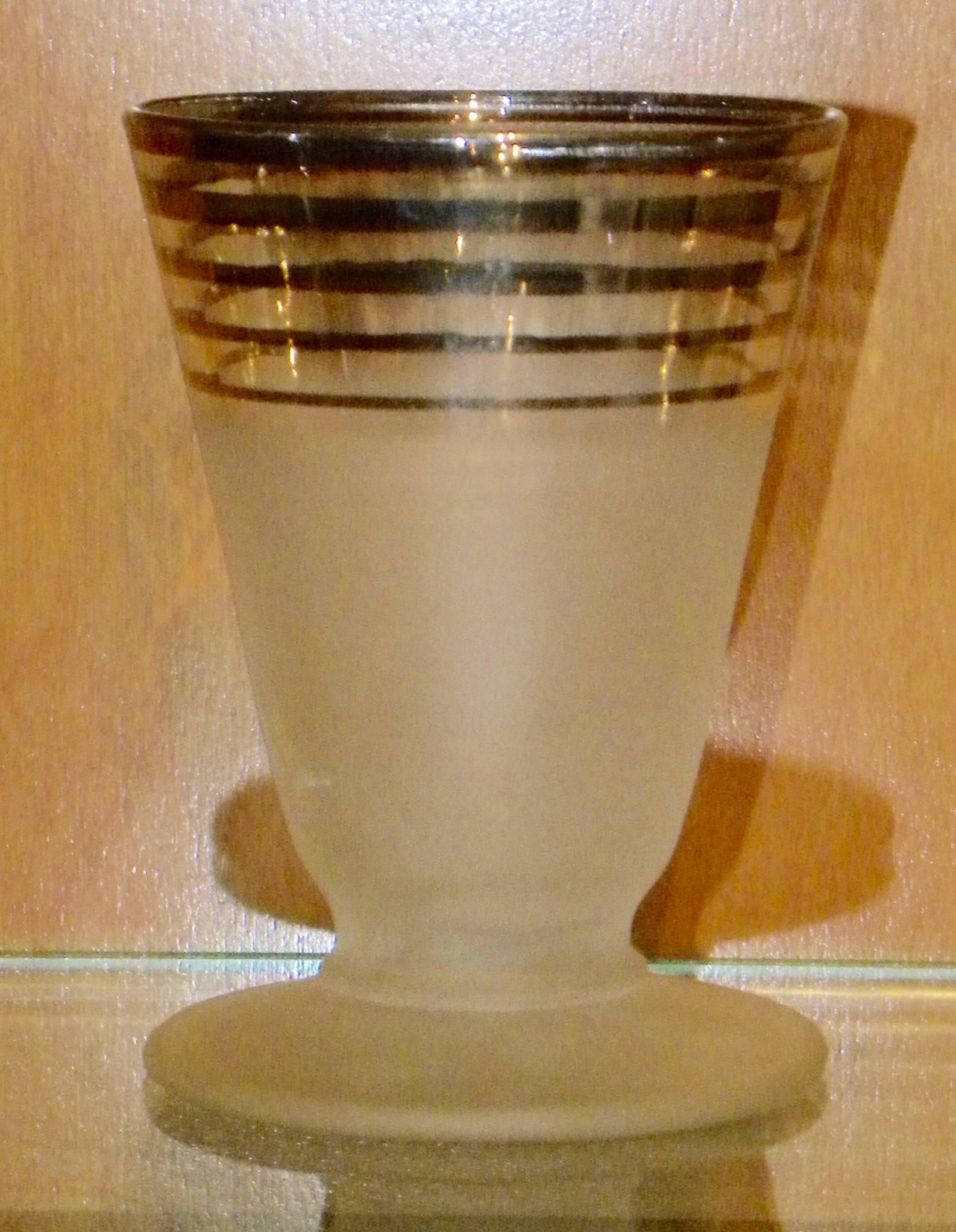 Art Deco Cocktail Shaker and Matching Glasses 3