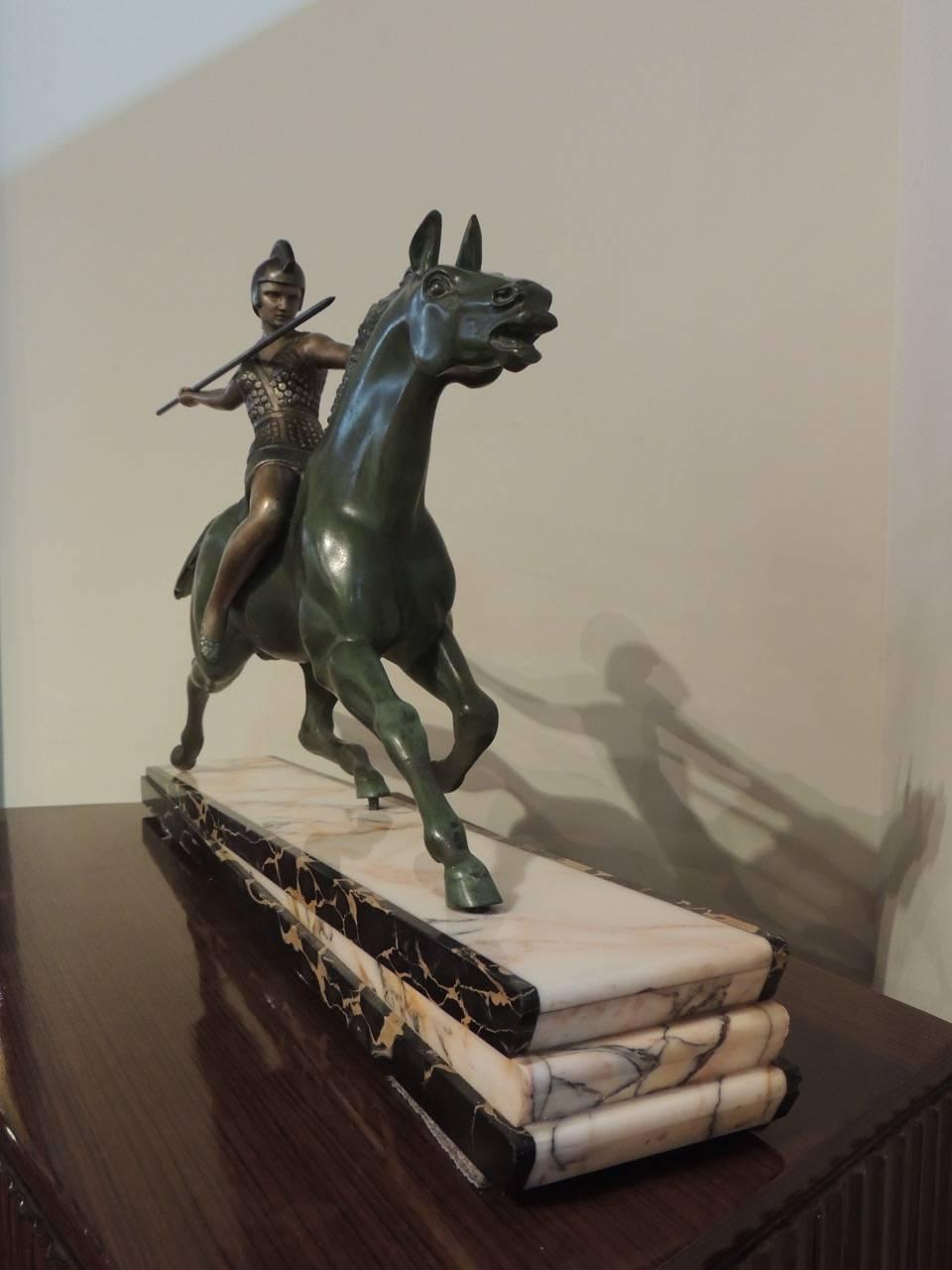 Sculpture de déesse guerrière Art déco par Melo 2
