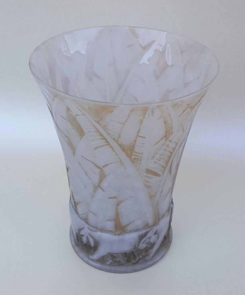 Mid-20th Century D'Avesn Art Deco Glass Lion Vase