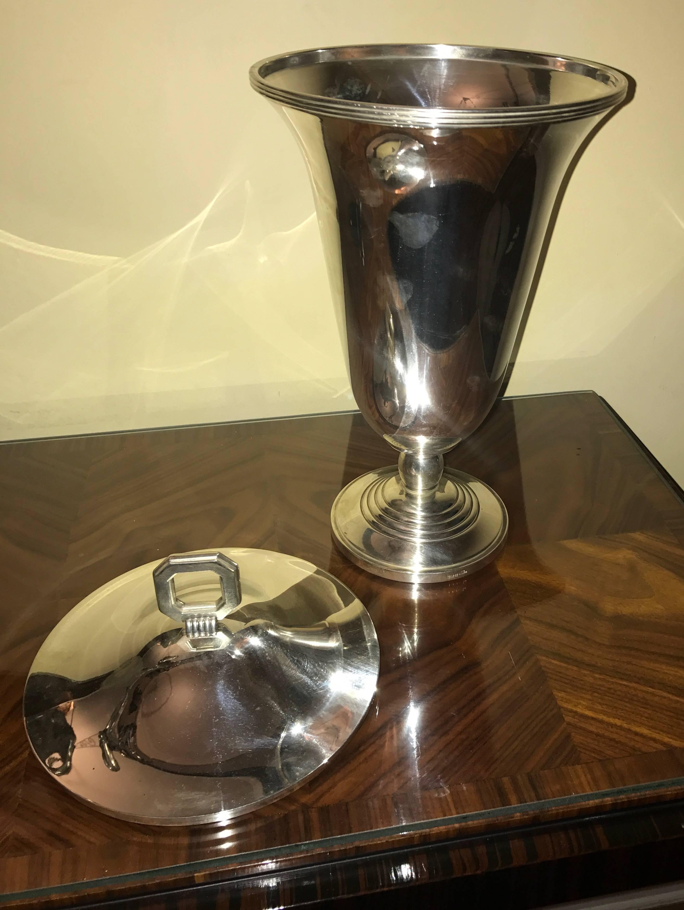 Christofle Luc Lanel Normandie Art Deco Vase. This is an extremely rare silver plate urn designed for the first class quarters/cabins of the French transatlantic ocean liner Normandie. A very unusual item, completely restored and in perfect