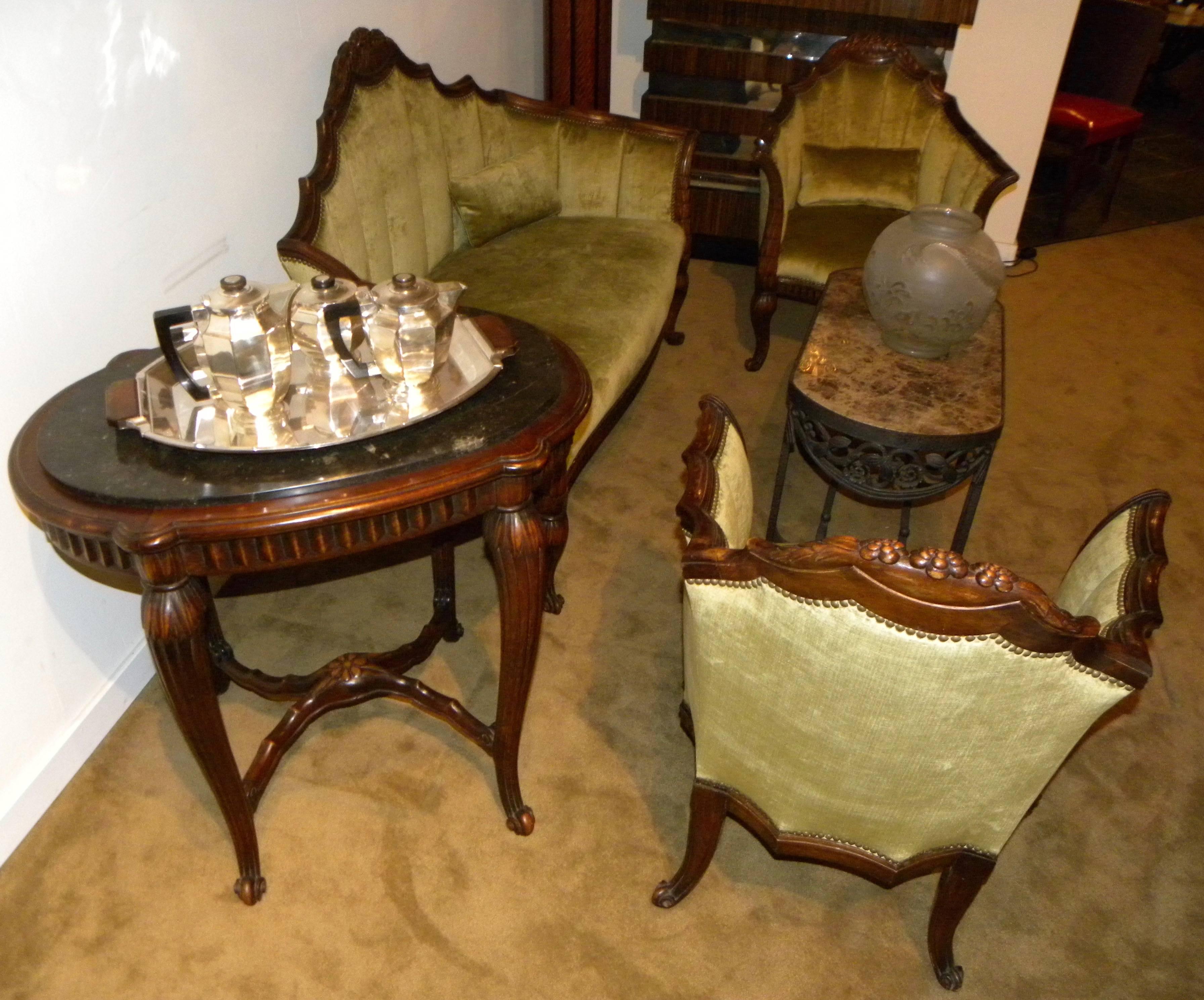 Französisches Art déco-Sessel, Stühle und Tisch im Stil von Paul Follot in Grün (Stoff) im Angebot
