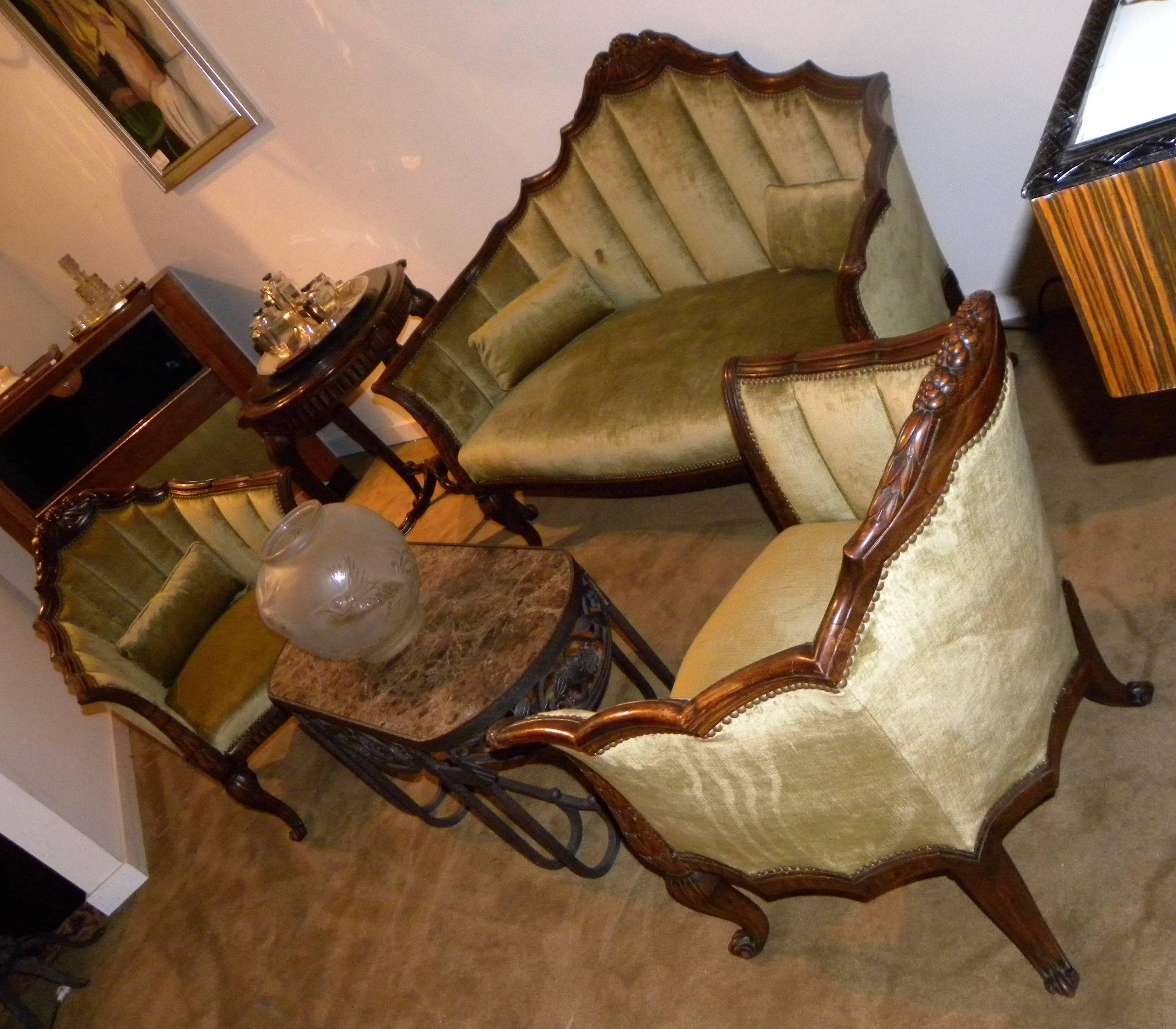 Tissu Settee, chaises et table Art Déco françaises dans le style de Paul Follot vert en vente