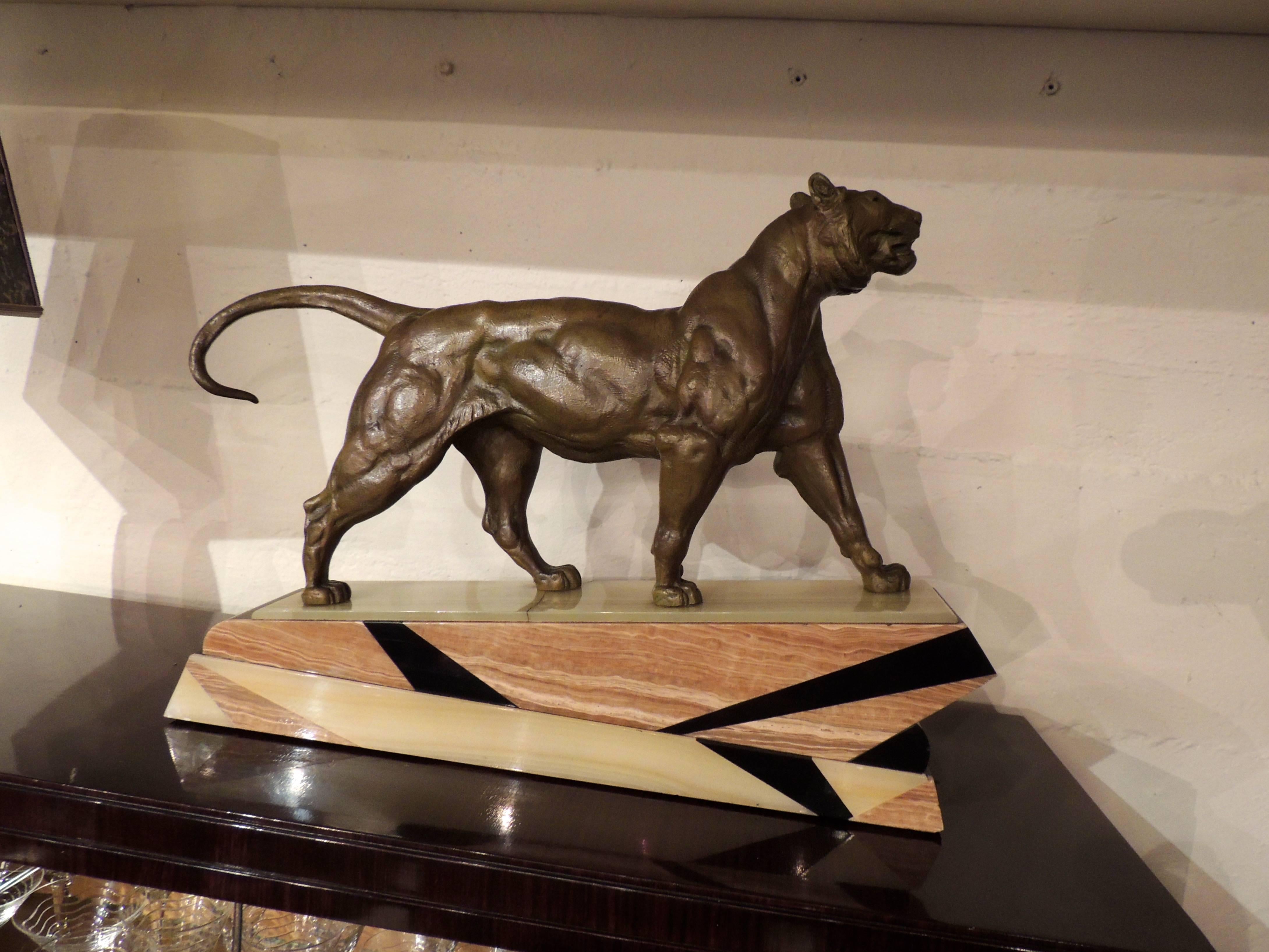 Bronze Art Deco Lion Sculpture In Good Condition For Sale In Oakland, CA