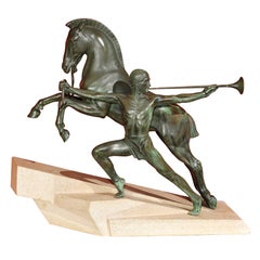 Art-Déco-Reiter mit Pferd auf gestufter Basis von Charles