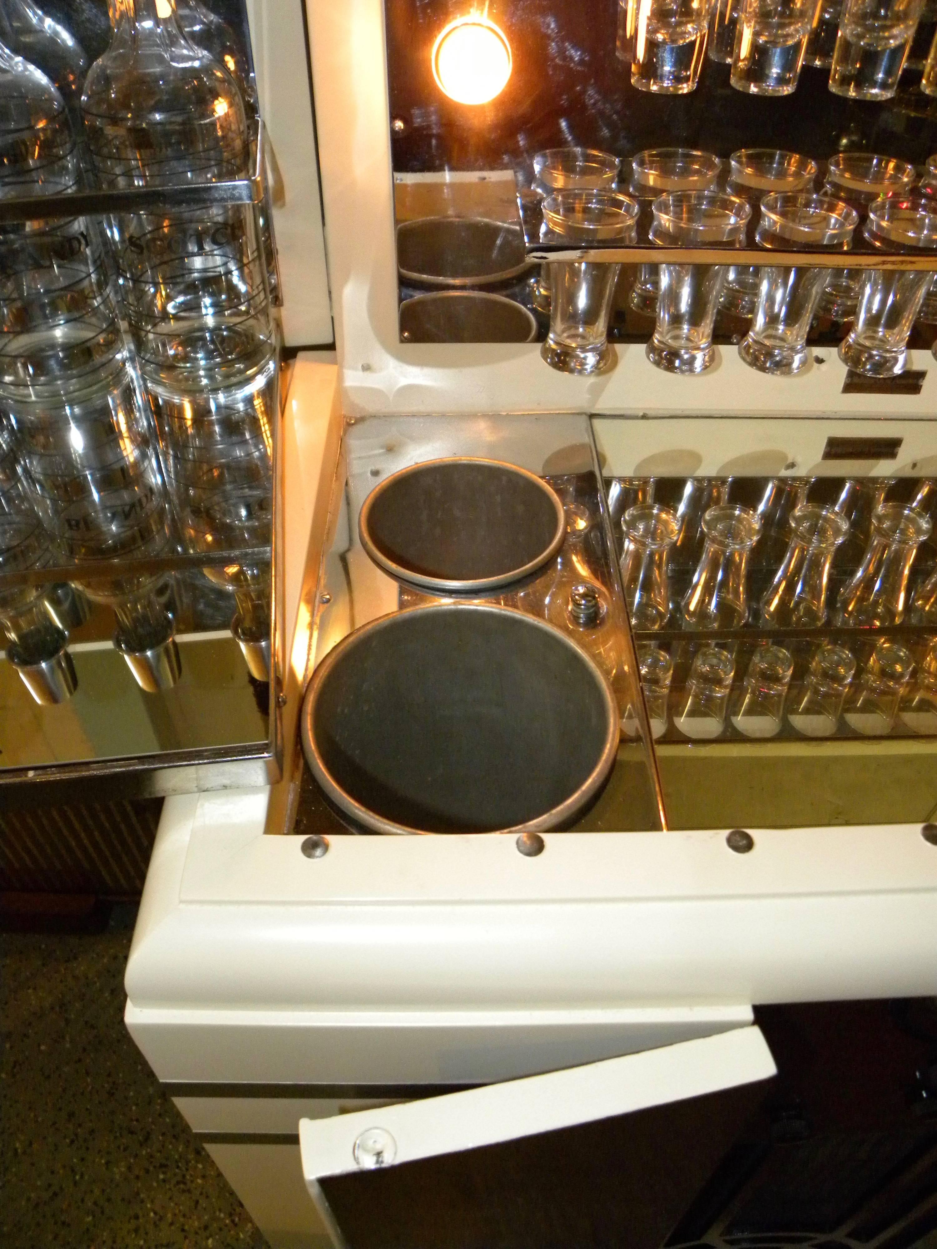 Mid-20th Century Rare Art Deco Philco Radio Bar