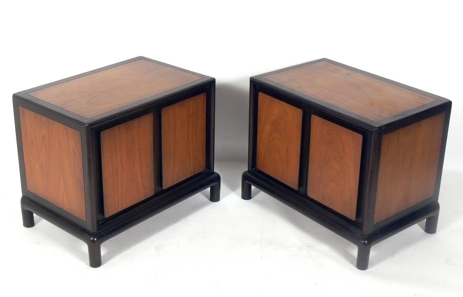 American Pair of Night Stands in the Manner of T.H. Robsjohn Gibbings