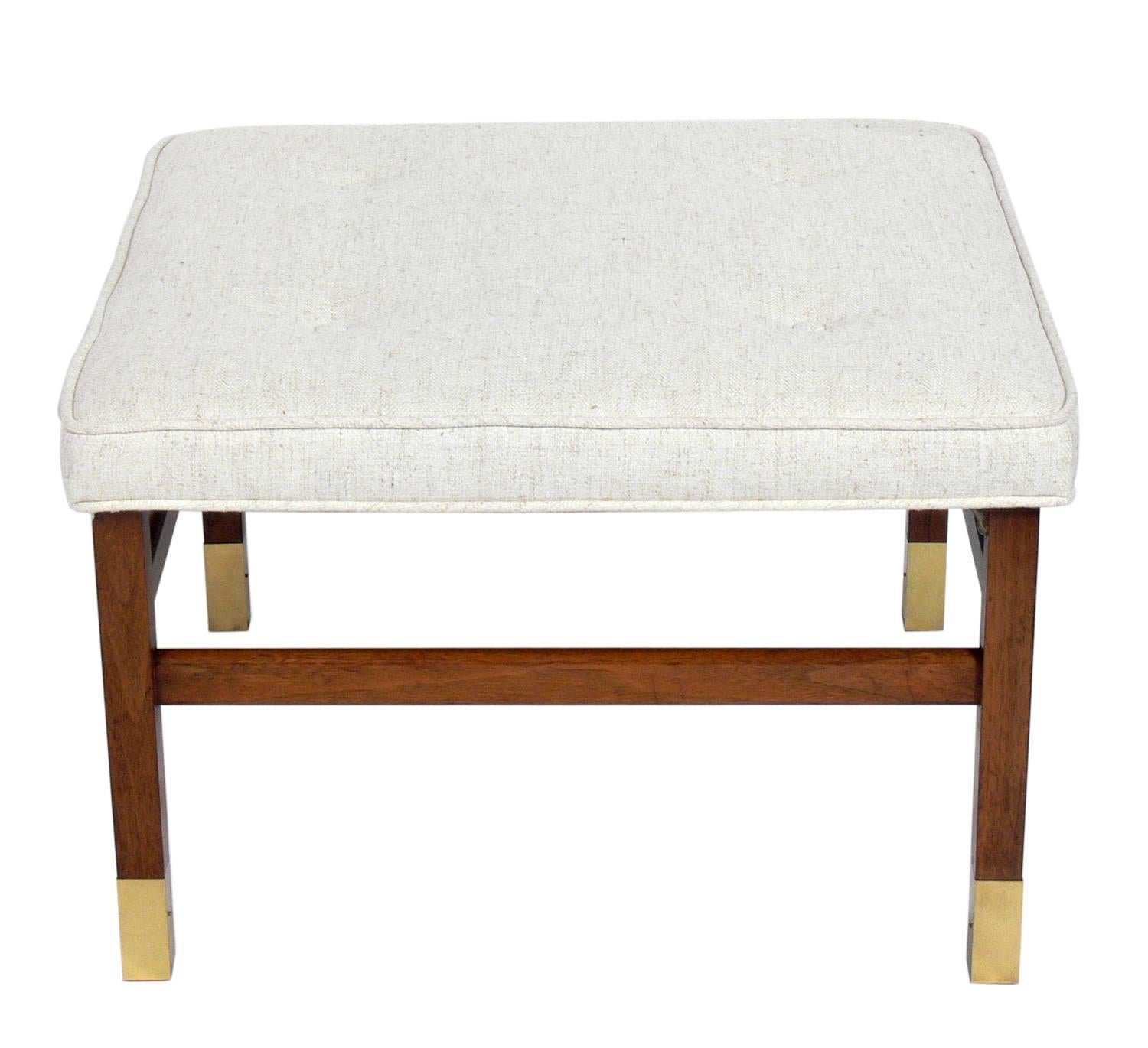 Clean Lined Stool in the Manner of Harvey Probber In Good Condition For Sale In Atlanta, GA