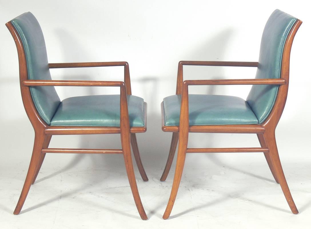 Set of six klismos dining chairs by T.H. Robsjohn-Gibbings, for Widdicomb, American, circa 1950s. Please see our other 1stdibs listings for the matching Gibbings dining table or mix and match with any of the Tommi Parzinger or Paul McCobb dining