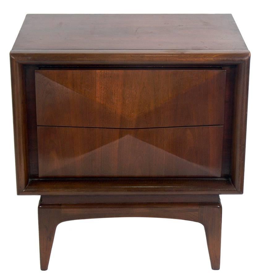 Walnut Mid Century Convex Drawer Night Stands or End Tables, American, circa 1960's. Beautifully grained walnut and sculptural convex drawer fronts. They are a versatile size and can be used as night stands, or as end or side tables. These pieces