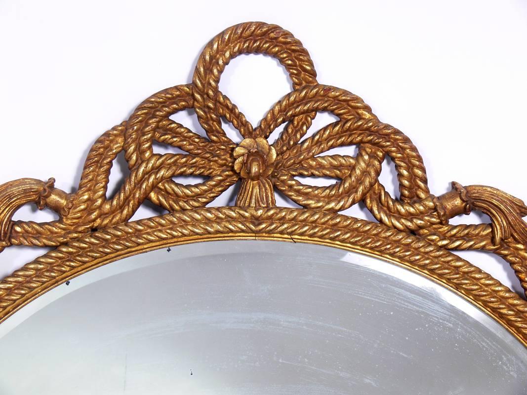 Hollywood Regency Miroir en corde sculpté et doré, vers les années 1940  en vente