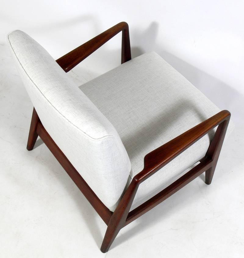 Upholstery Mid-Century Modern Walnut Lounge Chair by Jens Risom