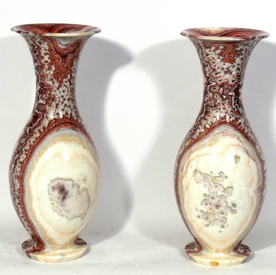 Pair of Large-Scale Agate Urns  In Good Condition In Atlanta, GA