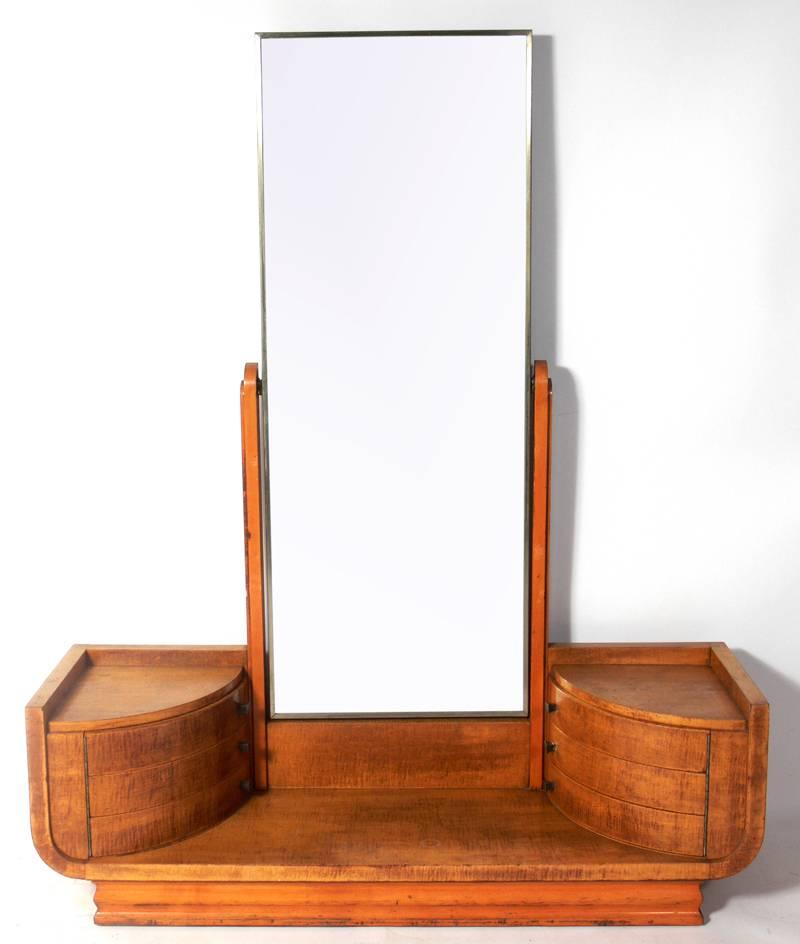 Rare American Art Deco vanity and vanity stool, made by Widdicomb, circa 1927. These designs were featured in one of the first exhibitions of Art Deco design in the United States, which took place at Macy's in New York City in December of 1927. They