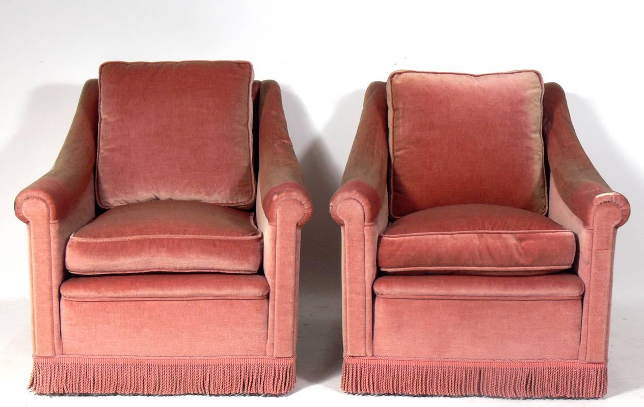 Pair of Curvaceous Belgian Art Deco Lounge Chairs by Gustave Creyel In Good Condition In Atlanta, GA