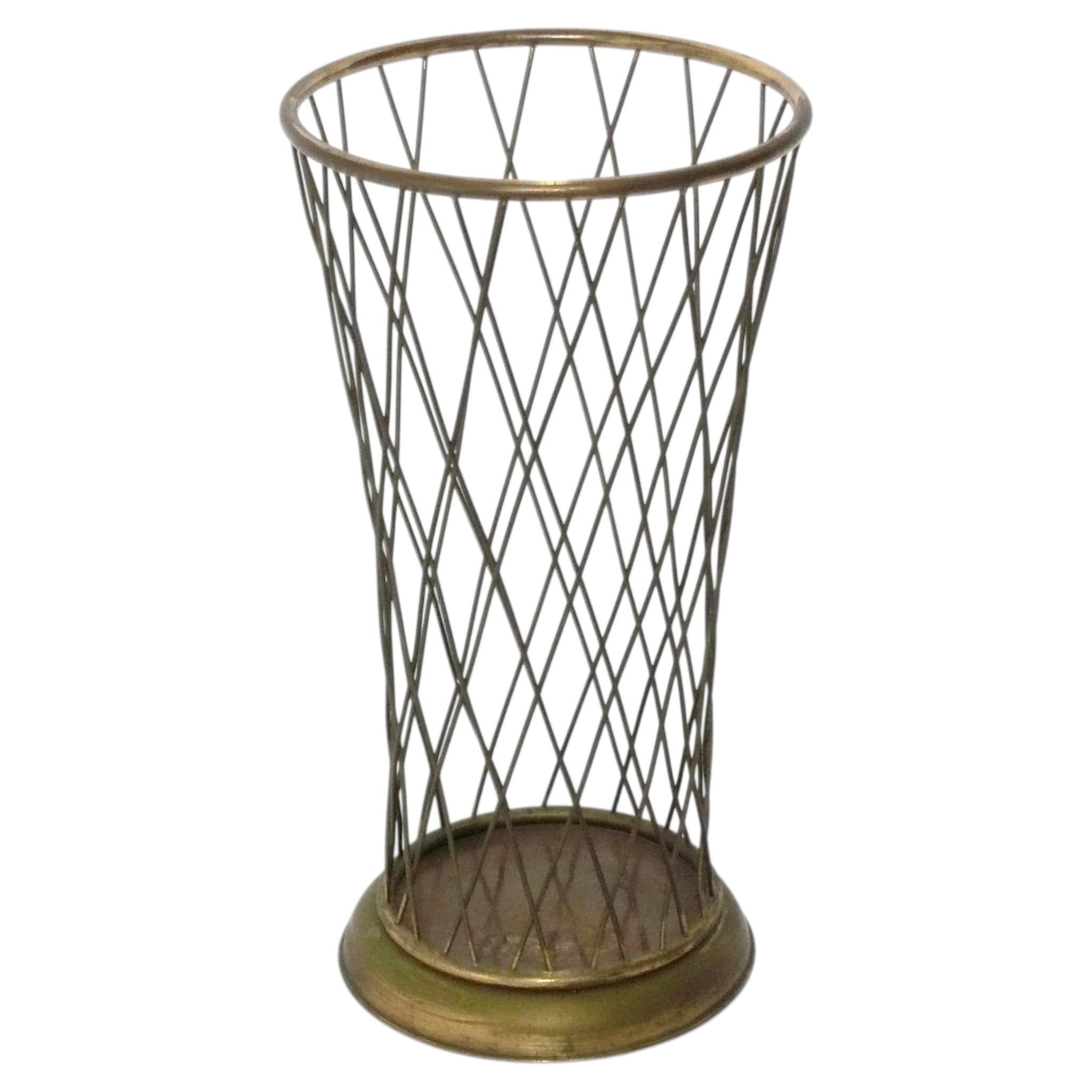 Portaombrelli italiano in ottone della metà del secolo, stile Gio Ponti, con una splendida patina