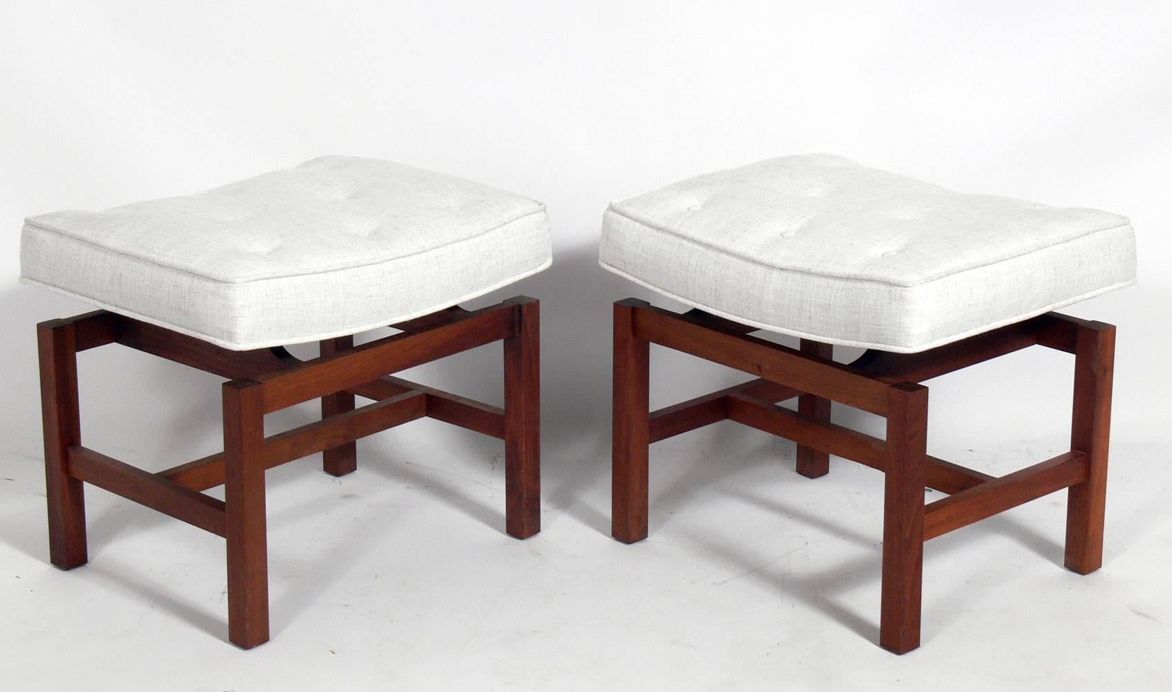 Mid-Century Modern Pair of Modern Benches or Stools Designed by Jens Risom