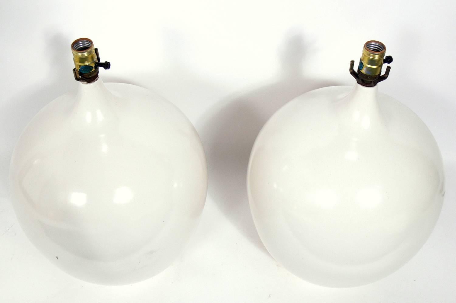 Mid-Century Modern Pair of Sculptural White Ceramic Lamps