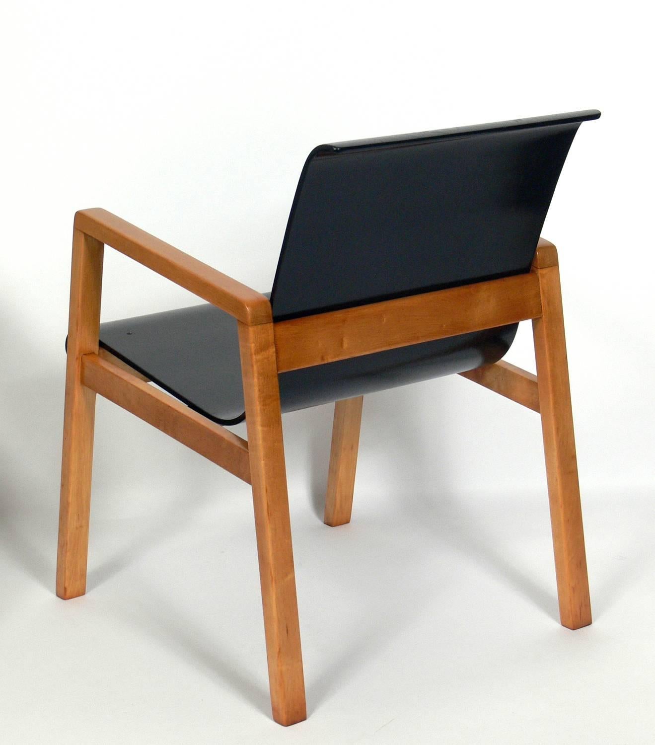 Finnish Pair of Bentwood Modern Lounge Chairs Designed by Alvar Aalto, circa 1940s