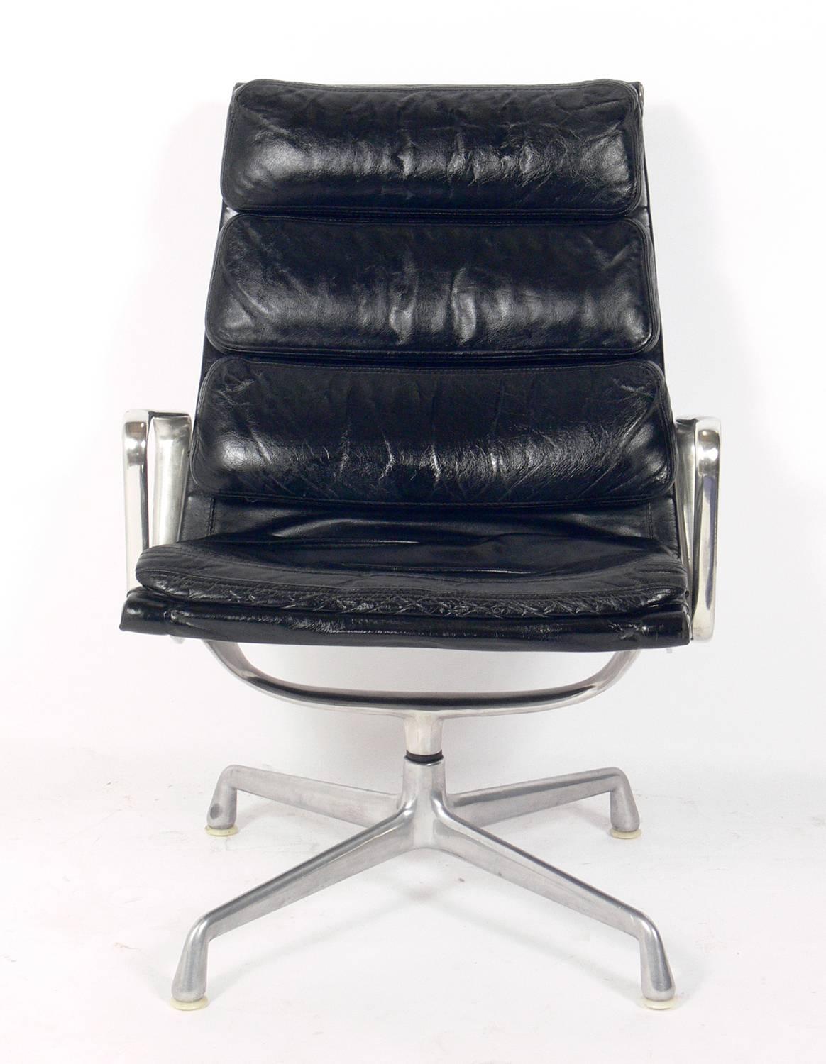 Mid-Century Modern Soft Pad Leather Chair Designed by Charles and Ray Eames for Herman Miller