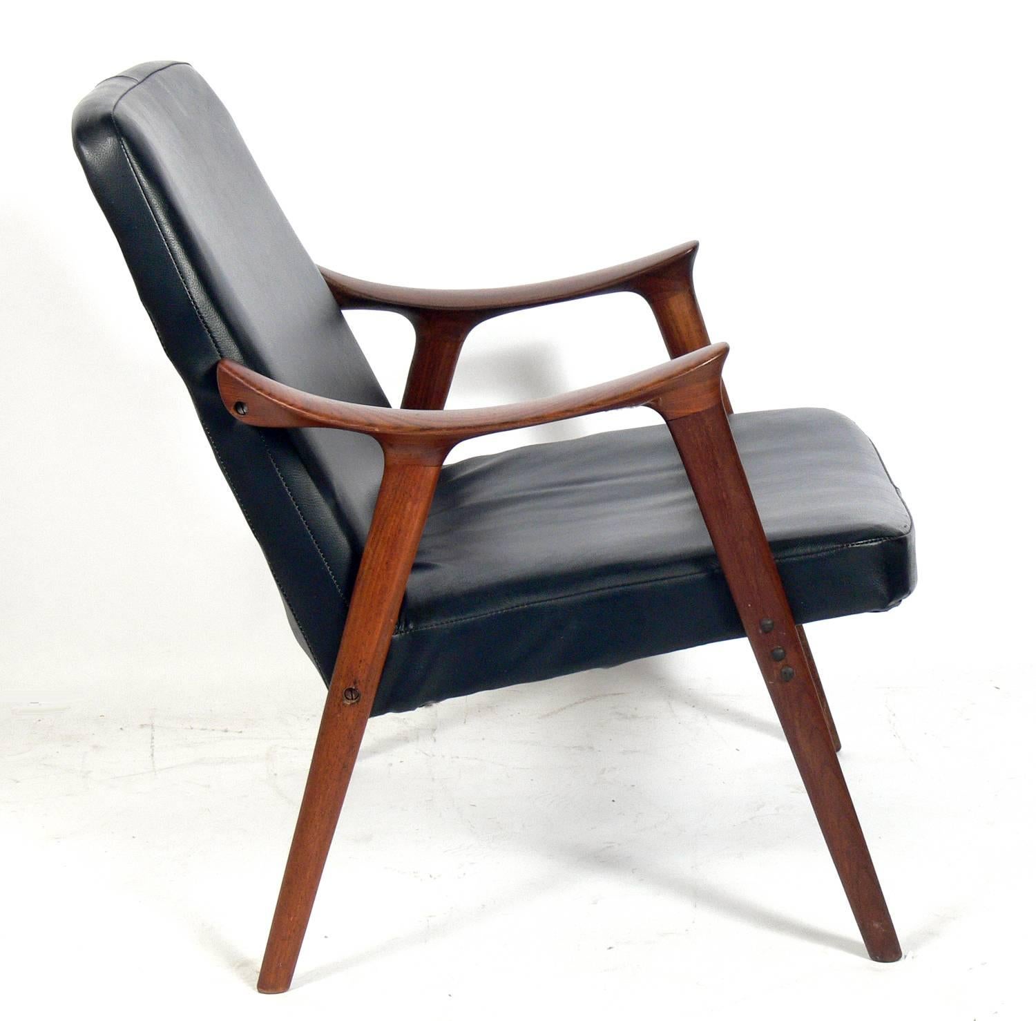 Danish modern lounge chair designed by Ingmar Relling for Westnofa, Norway, circa 1960s. This chair is currently being reupholstered and can be completed in your fabric. The price noted below includes reupholstery in your fabric.