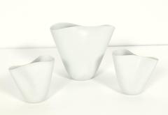 Gruppo di quattordici pezzi scultorei in ceramica bianca Veckla di Stig Lindberg